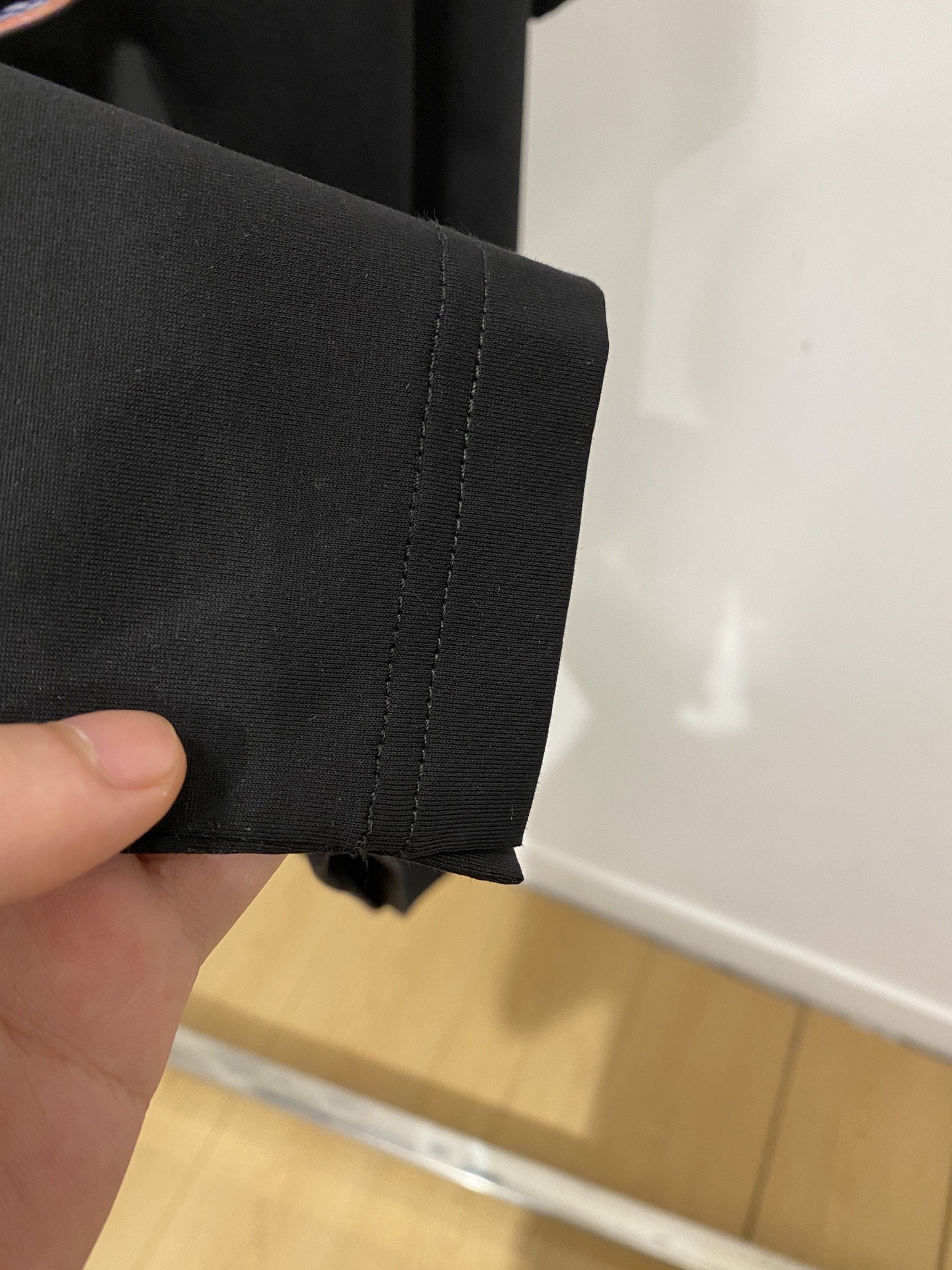 爱马仕、2026新品短袖T恤，帅气时尚，胸前顶级印花图案logo，简约百搭款。面料棉 不仅挺括，保持潮流