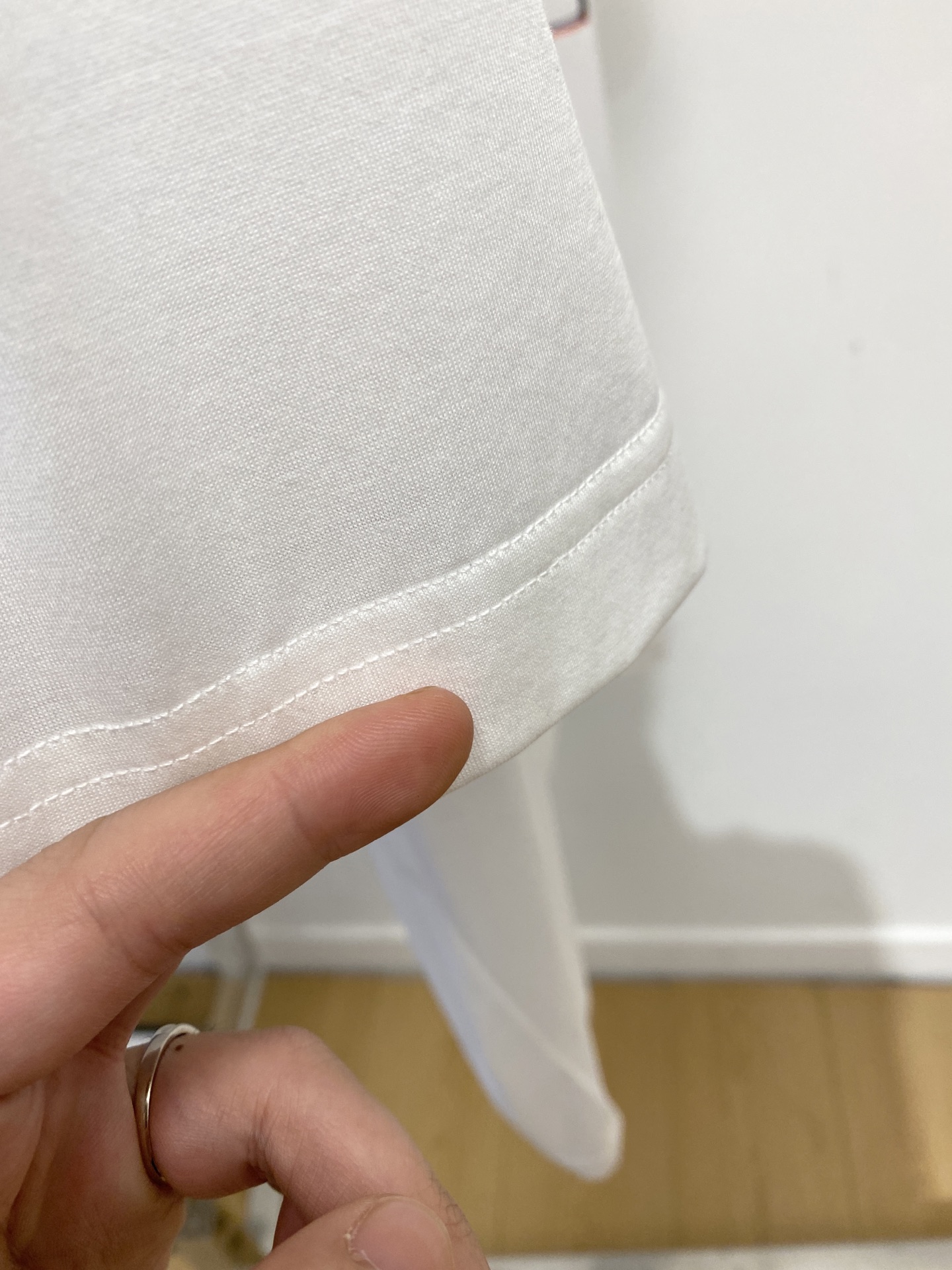 爱马仕、2026新品短袖T恤，帅气时尚，胸前顶级印花图案logo，简约百搭款。面料棉 不仅挺括，保持潮流