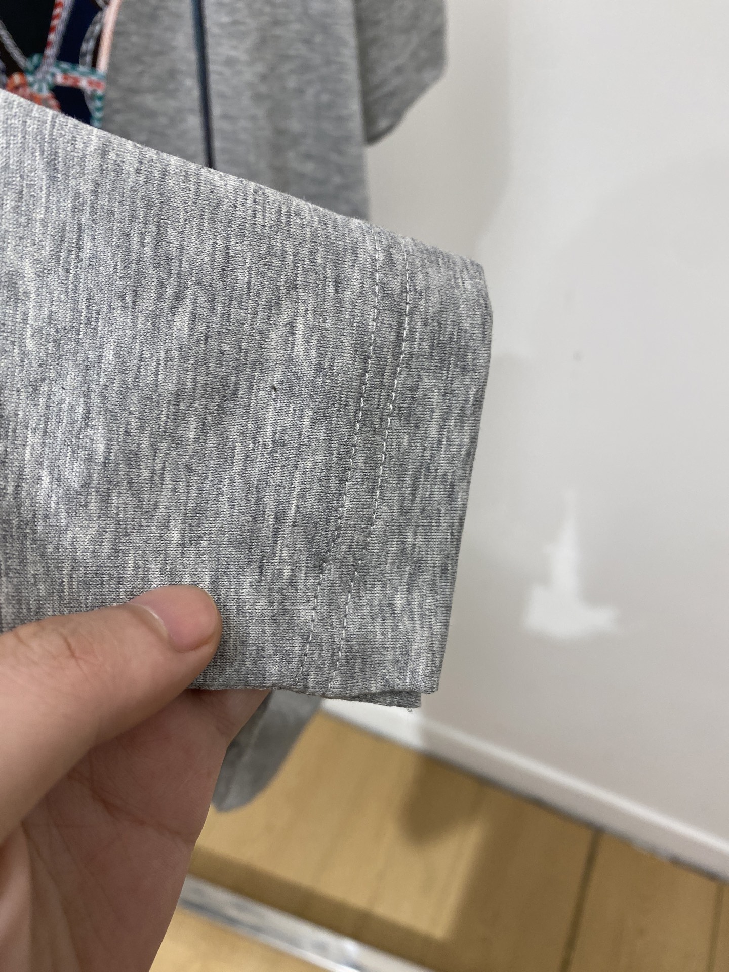 爱马仕、2026新品短袖T恤，帅气时尚，胸前顶级印花图案logo，简约百搭款。面料棉 不仅挺括，保持潮流