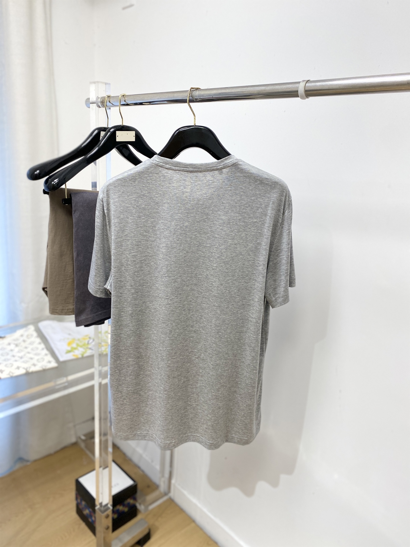 爱马仕、2026新品短袖T恤，帅气时尚，胸前顶级印花图案logo，简约百搭款。面料棉 不仅挺括，保持潮流