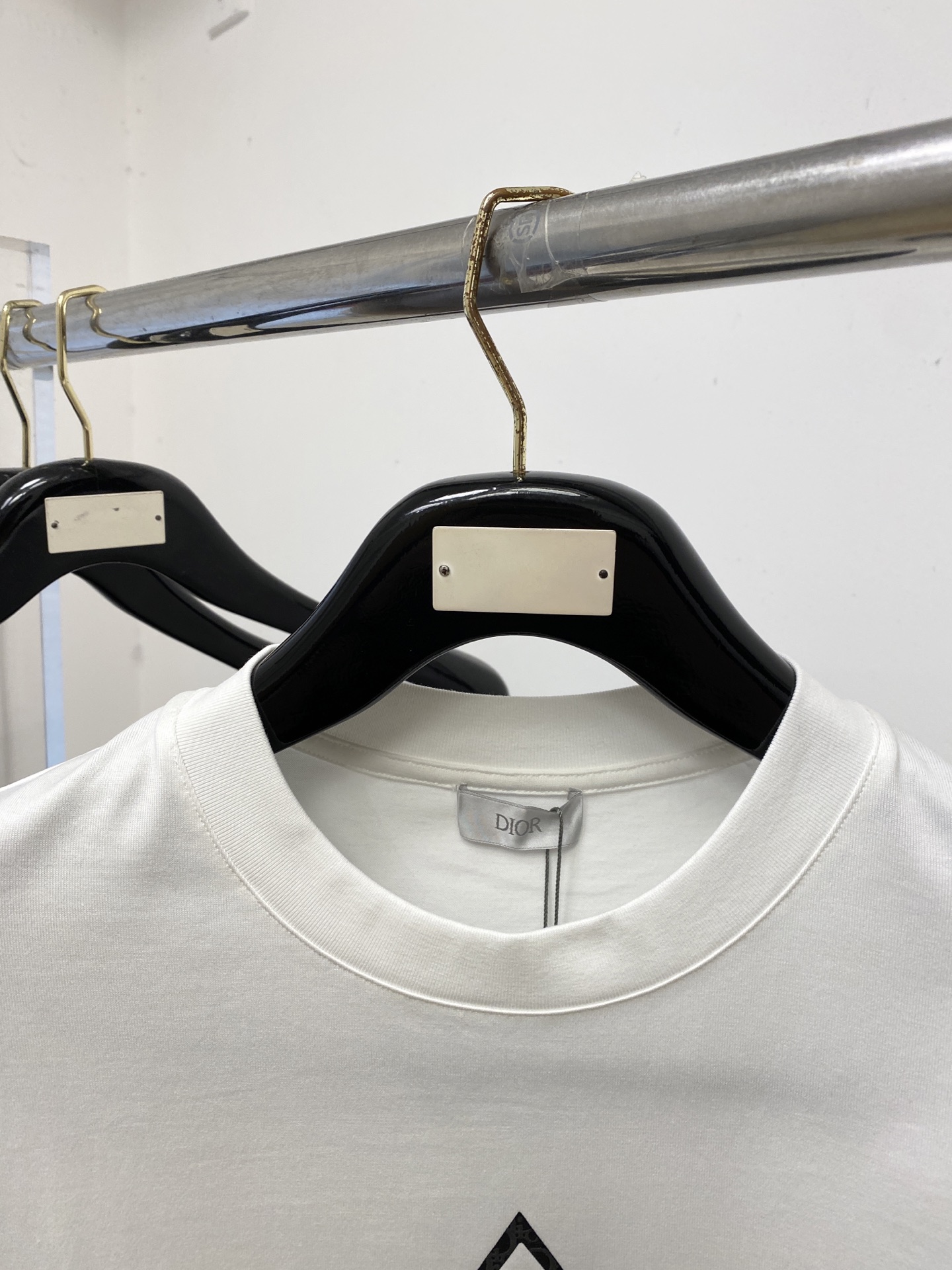 爱马仕、2026新品短袖T恤，帅气时尚，胸前顶级印胶字母图案logo，简约百搭款。面料棉 不仅挺括，保持