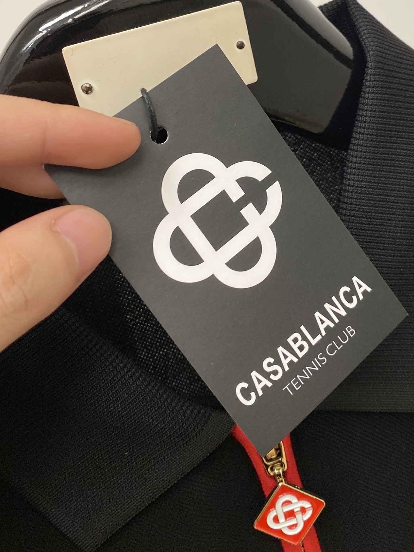 CASABLNCA 时尚潮牌、2026新品短袖T恤，帅气时尚，胸前精致刺绣字母logo，简约百搭款。面料