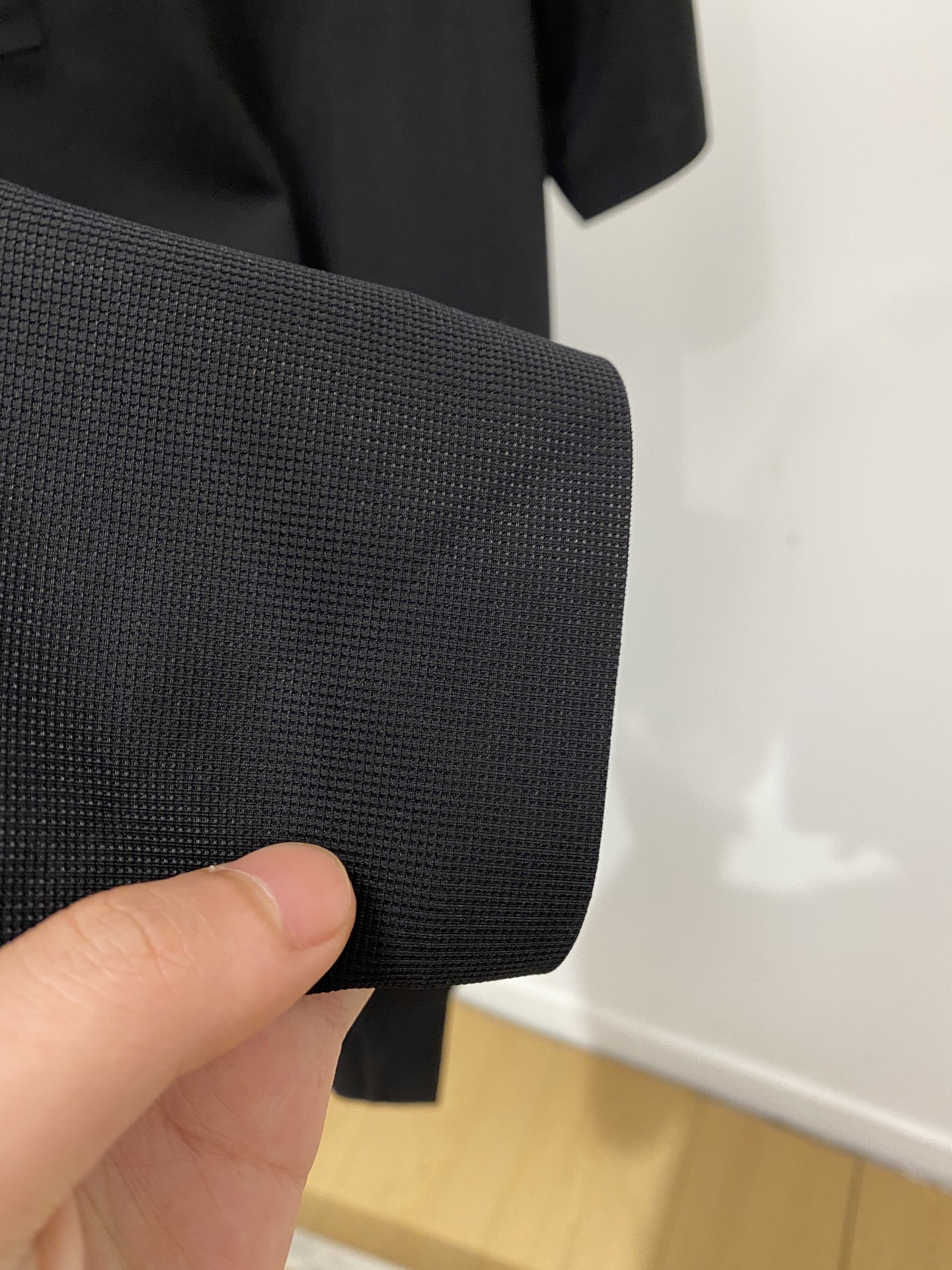 杰尼亚、2026新品短袖T恤，帅气时尚，胸前设计凹凸印胶字母logo，简约百搭款。面料棉 不仅挺括，保持