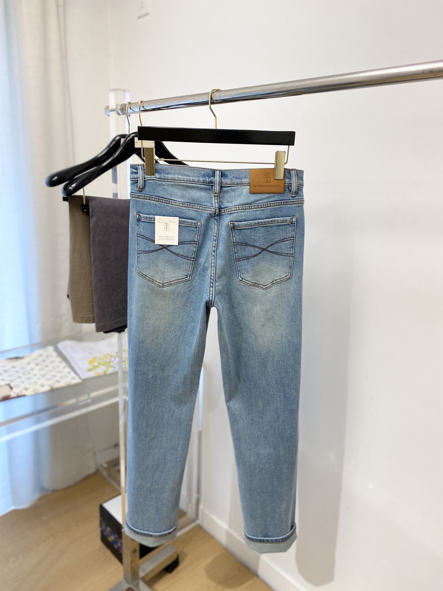 brunello Cucinelli、2026最新品，专柜同步有售，原单狠货，水洗休闲牛仔裤，进口原版水