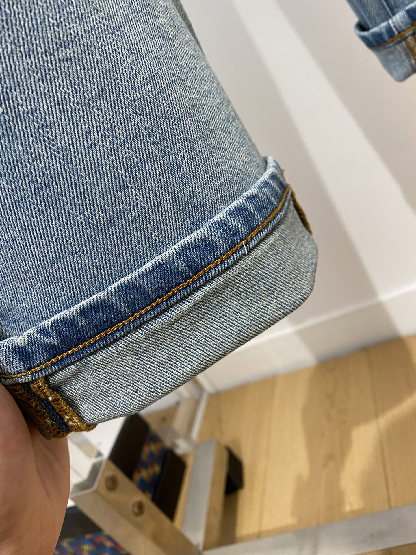 brunello Cucinelli、2026最新品，专柜同步有售，原单狠货，水洗休闲牛仔裤，进口原版水