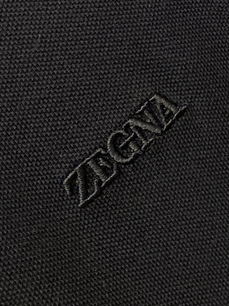 杰尼亚、2026新品短袖T恤，帅气时尚，简约百搭款。胸前精致刺绣字母logo，面料棉 不仅挺括，保持潮流