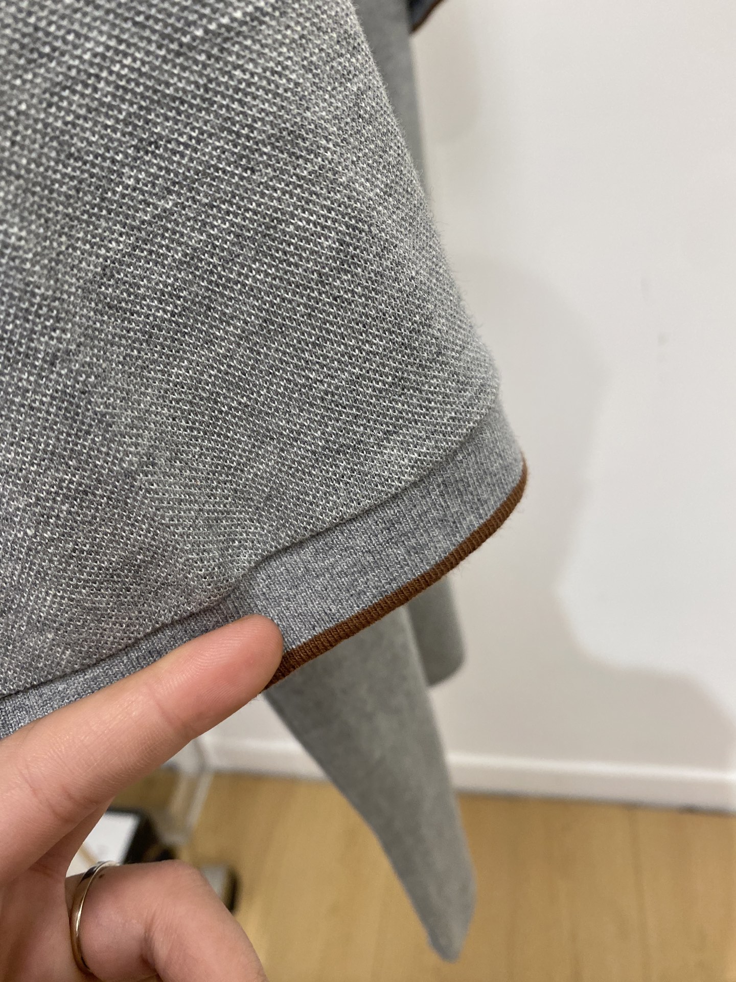 杰尼亚、2026新品短袖T恤，帅气时尚，简约百搭款。胸前精致刺绣字母logo，面料棉 不仅挺括，保持潮流