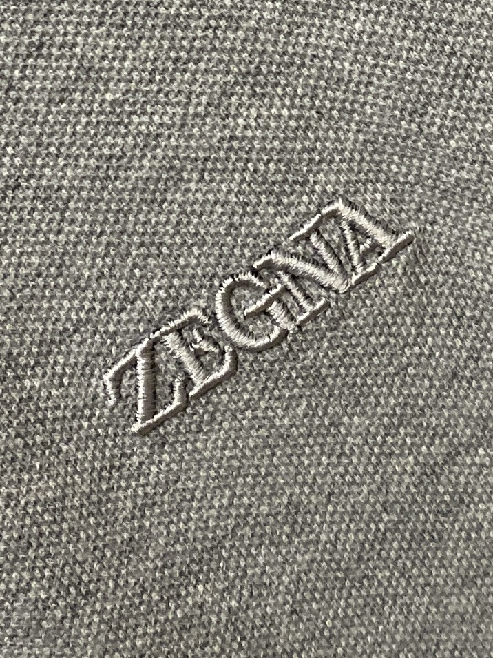 杰尼亚、2026新品短袖T恤，帅气时尚，简约百搭款。胸前精致刺绣字母logo，面料棉 不仅挺括，保持潮流