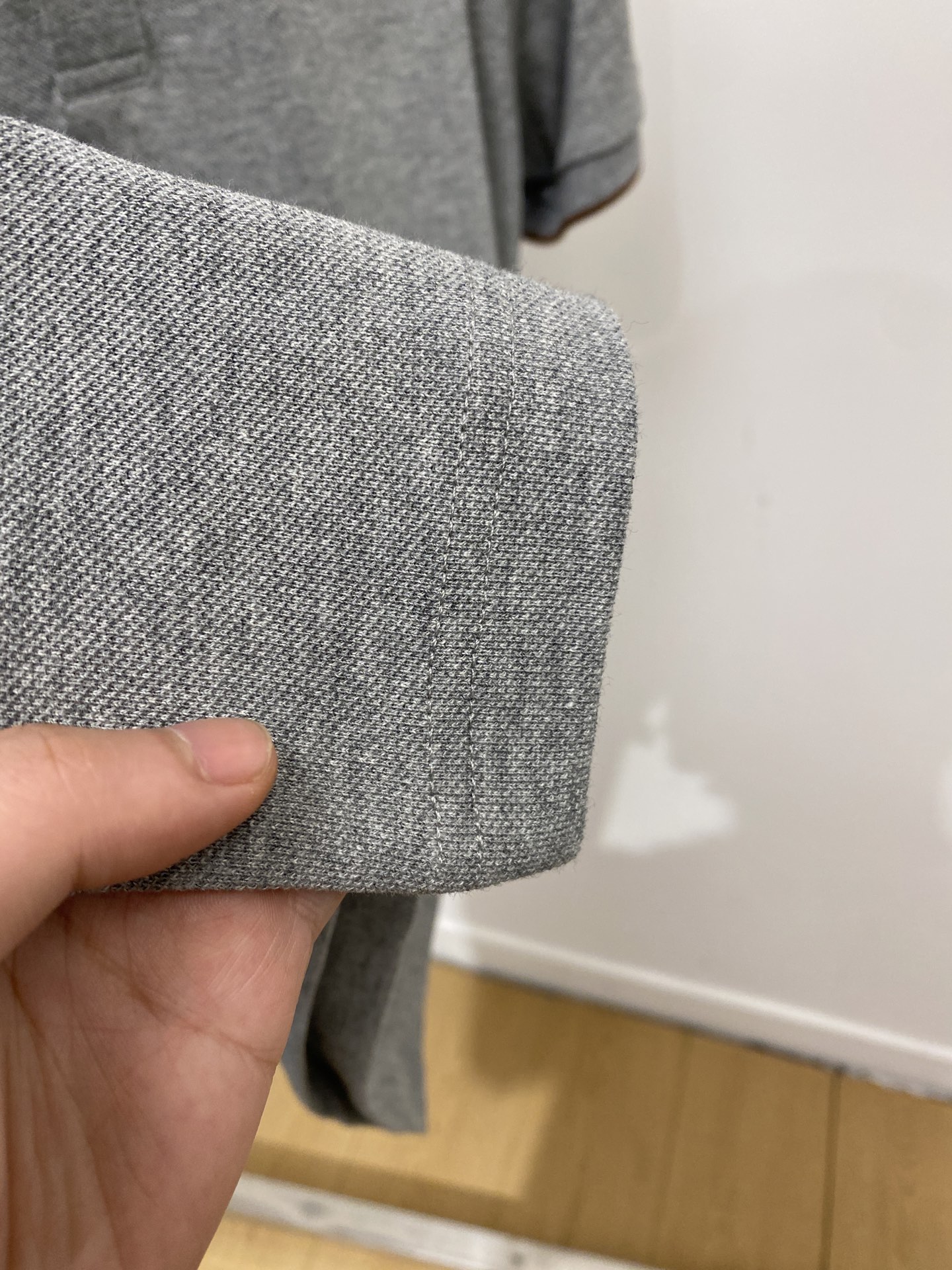 杰尼亚、2026新品短袖T恤，帅气时尚，简约百搭款。胸前精致刺绣字母logo，面料棉 不仅挺括，保持潮流