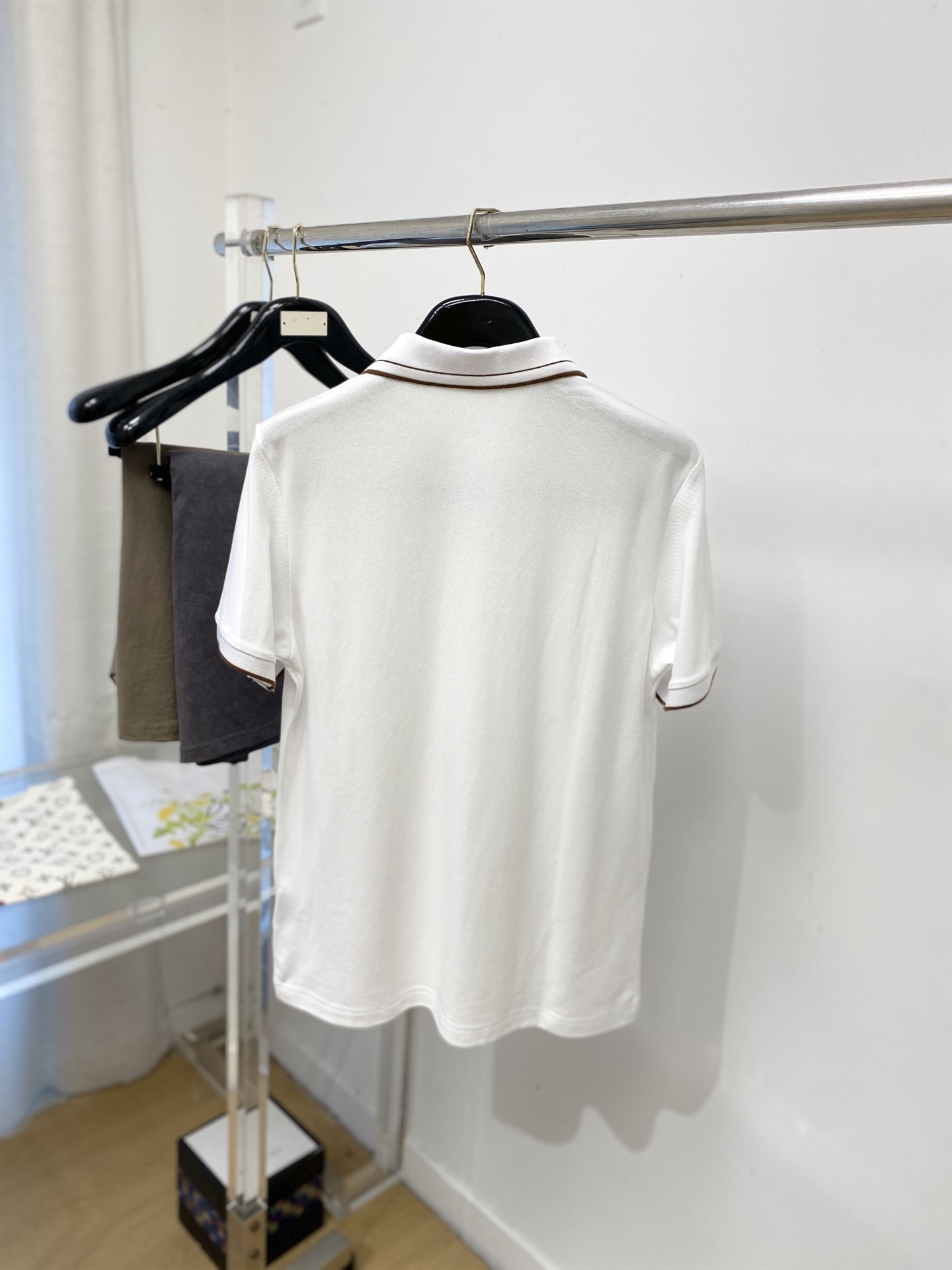 杰尼亚、2026新品短袖T恤，帅气时尚，简约百搭款。胸前精致刺绣字母logo，面料棉 不仅挺括，保持潮流