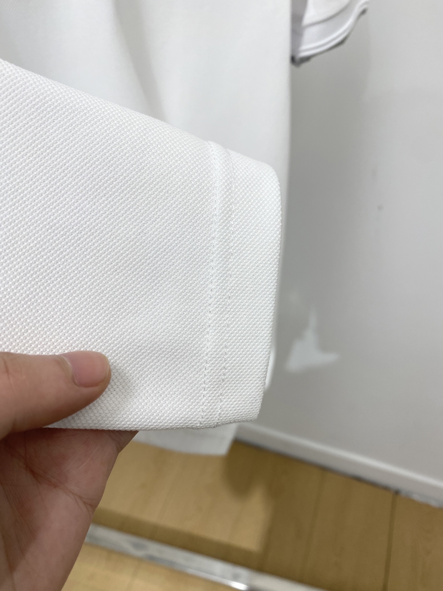 Brunello Cucinelli、2026新品短袖T恤，帅气时尚，简约百搭款。胸前精致刺绣图案log