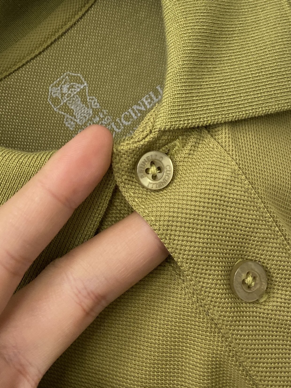 Brunello Cucinelli、2026新品短袖T恤，帅气时尚，简约百搭款。胸前精致刺绣图案log