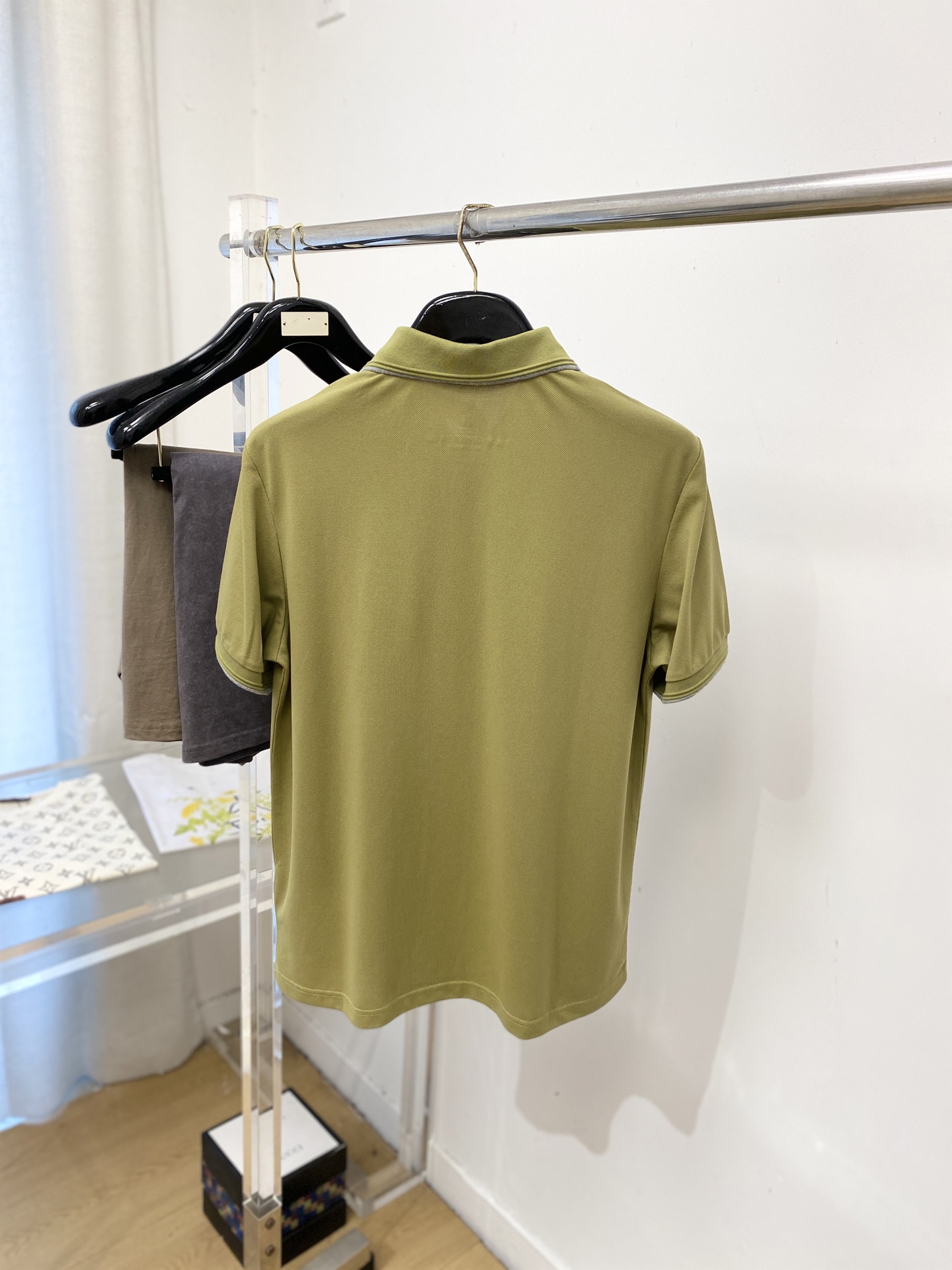 Brunello Cucinelli、2026新品短袖T恤，帅气时尚，简约百搭款。胸前精致刺绣图案log