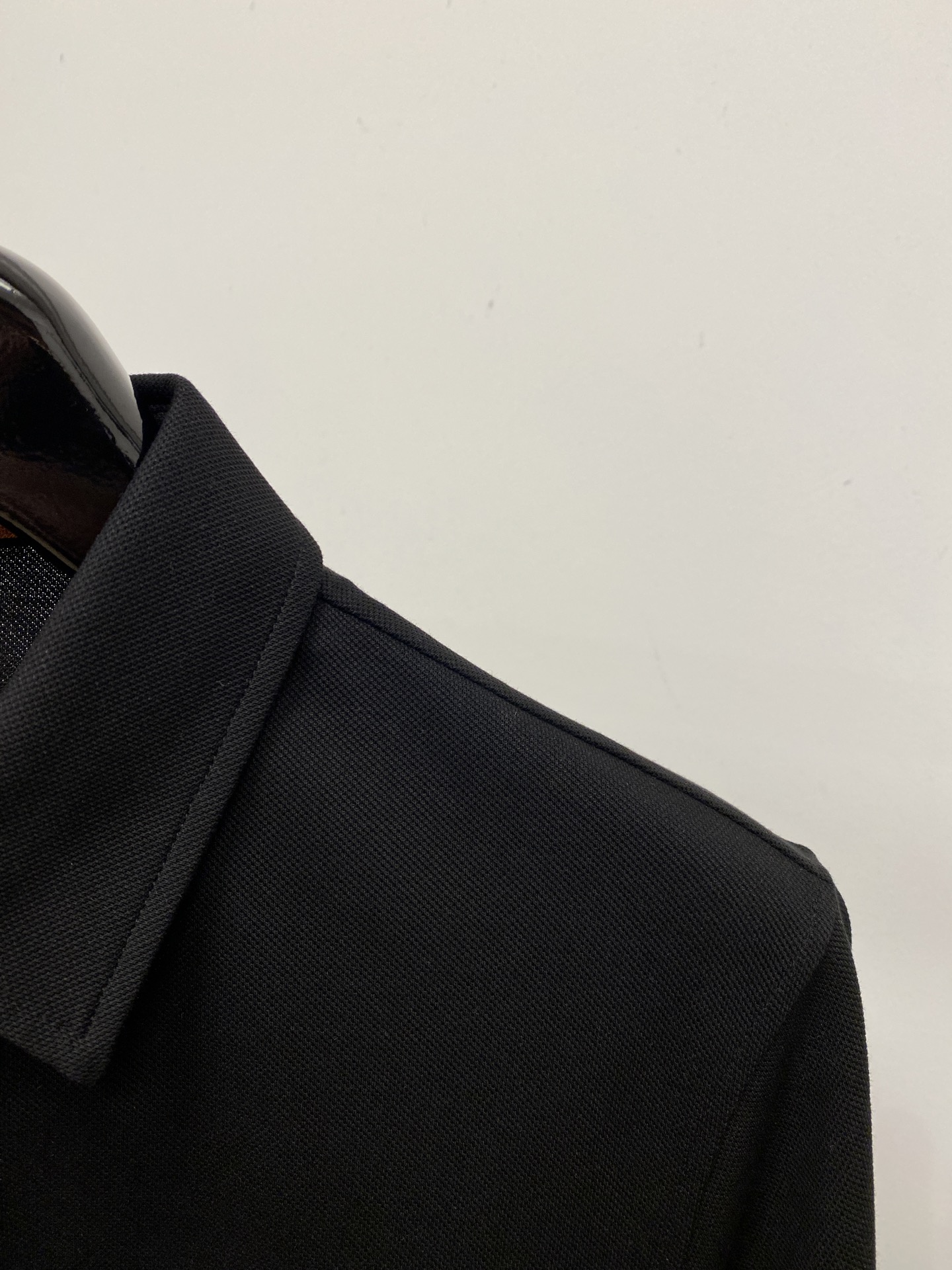 杰尼亚、2026新品短袖T恤，帅气时尚，简约百搭款。胸前精致刺绣字母logo，面料棉 不仅挺括，保持潮流