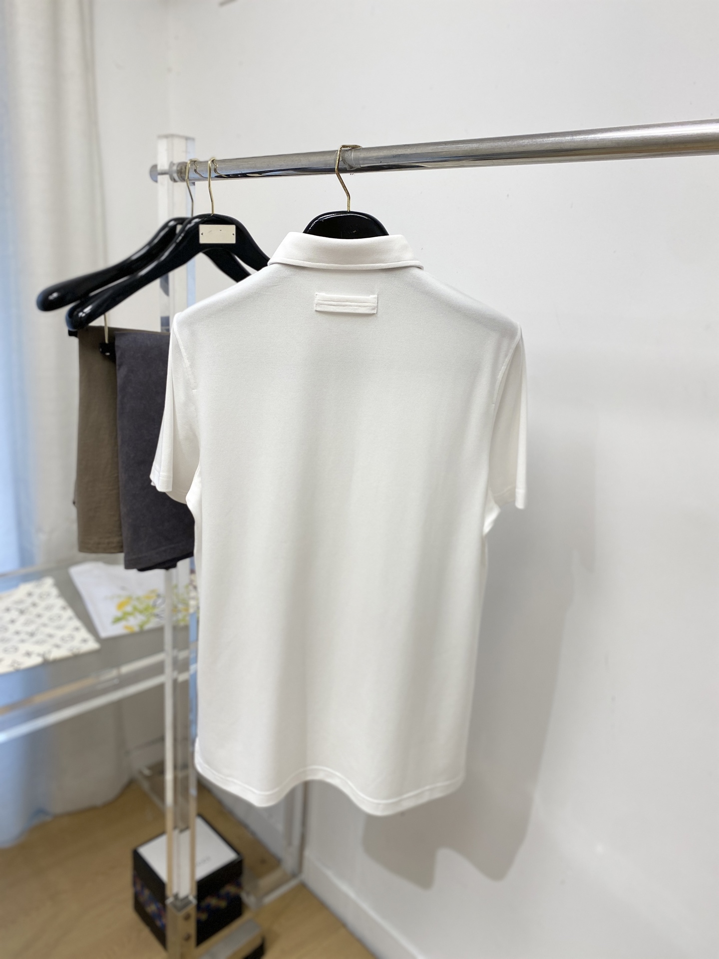 杰尼亚、2026新品短袖T恤，帅气时尚，简约百搭款。胸前精致刺绣字母logo，面料棉 不仅挺括，保持潮流