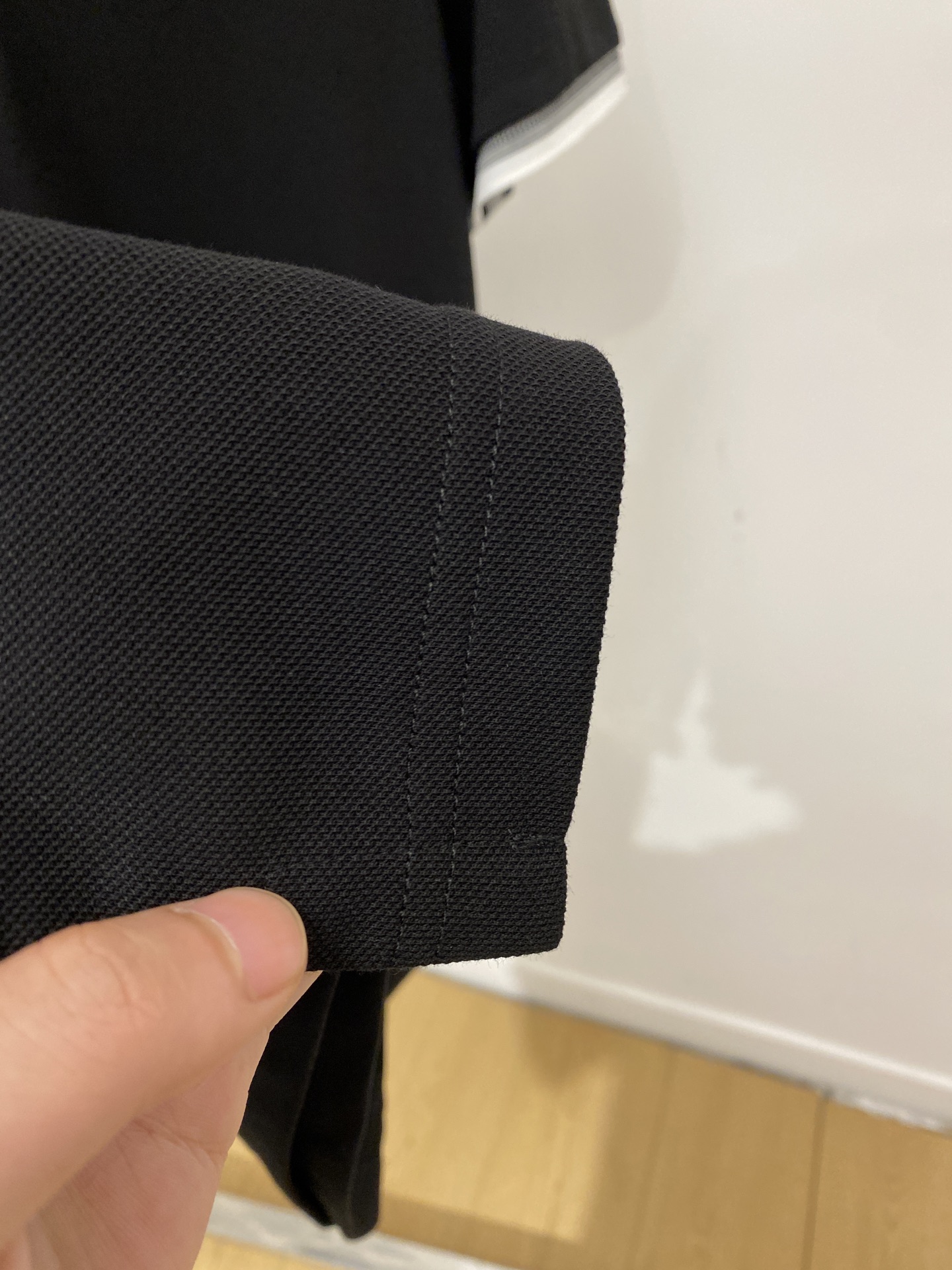 罗意威、2026新品短袖T恤，帅气时尚，简约百搭款。胸前精致刺绣图案logo，面料棉 不仅挺括，保持潮流