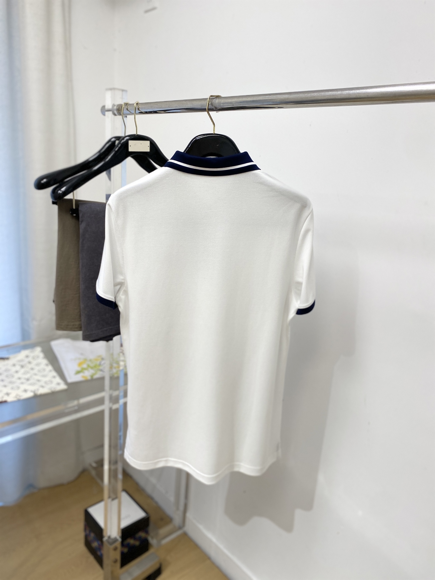 罗意威、2026新品短袖T恤，帅气时尚，简约百搭款。胸前精致刺绣图案logo，面料棉 不仅挺括，保持潮流