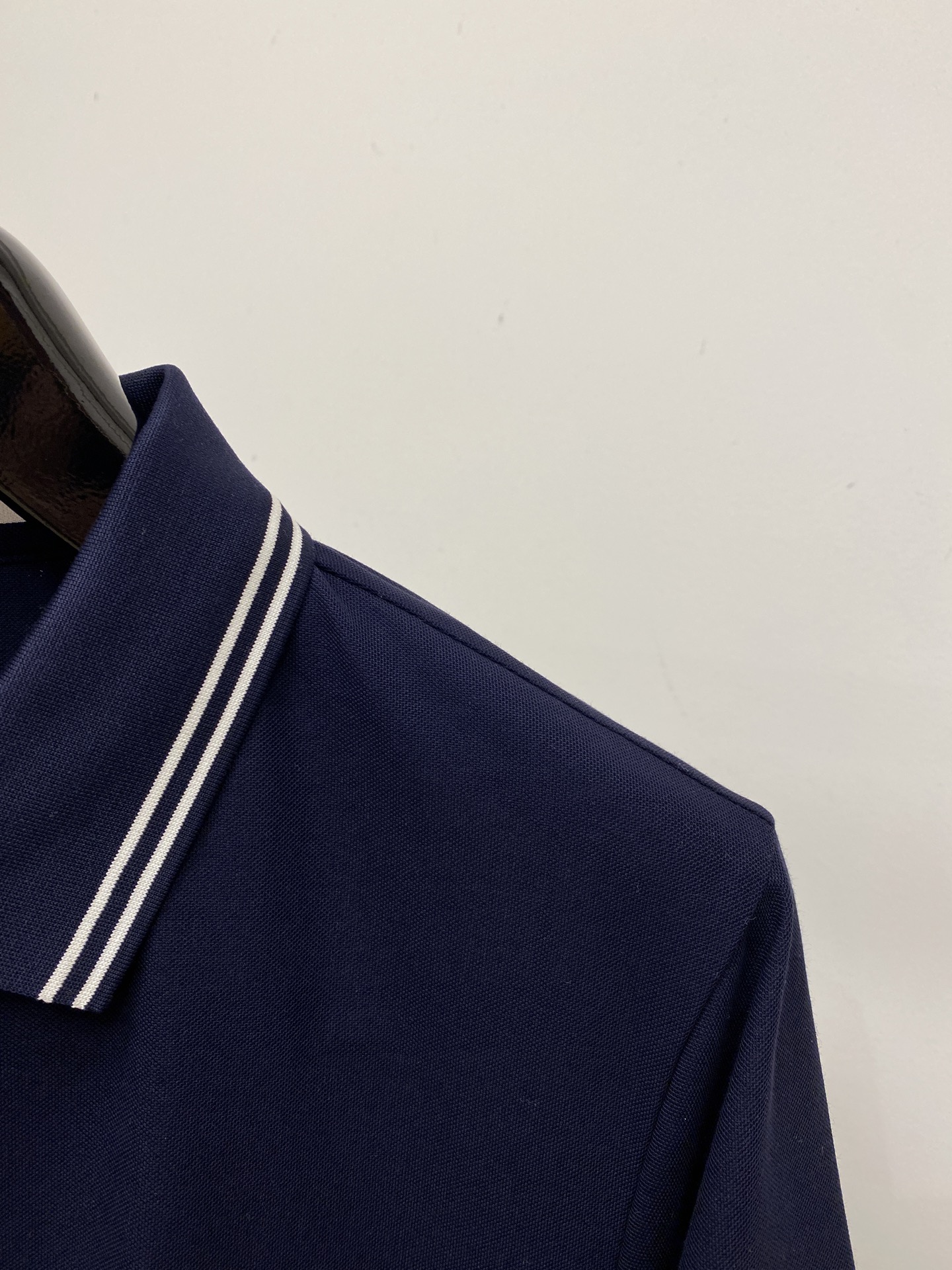 Loro Piana、2026新品短袖T恤，帅气时尚，简约百搭款。胸前精致刺绣字母logo，面料棉 不仅