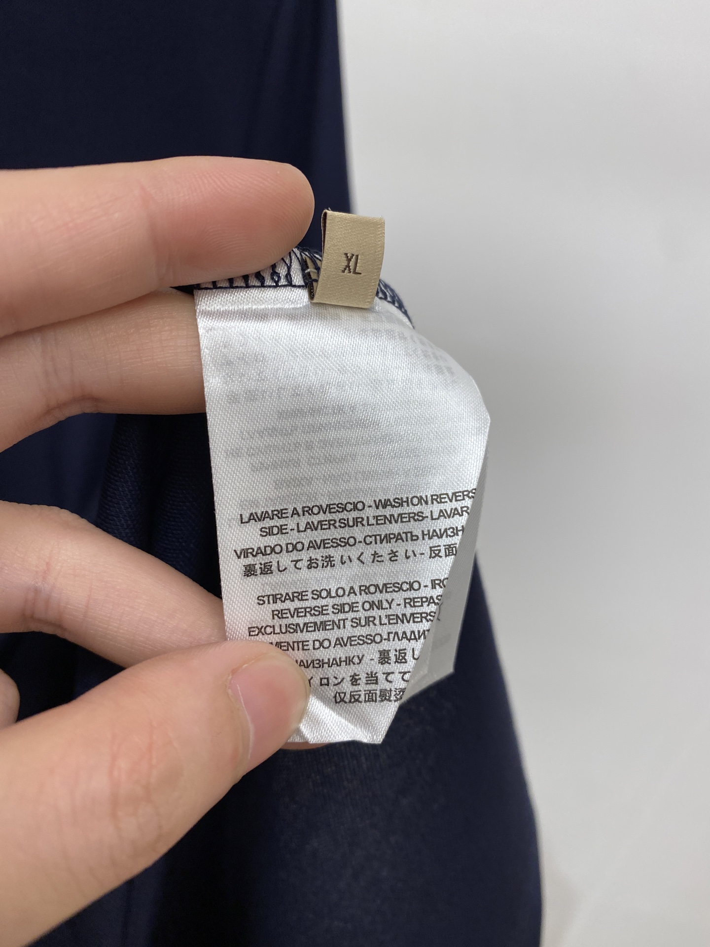 Loro Piana、2026新品短袖T恤，帅气时尚，简约百搭款。胸前精致刺绣字母logo，面料棉 不仅