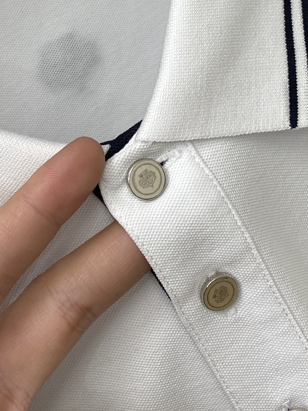 Loro Piana、2026新品短袖T恤，帅气时尚，简约百搭款。胸前精致刺绣字母logo，面料棉 不仅