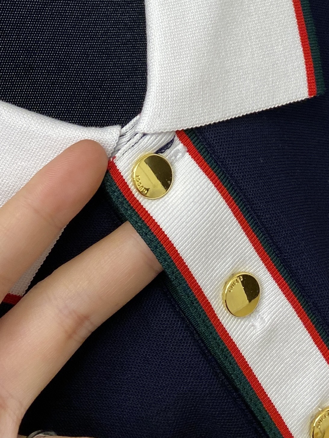 古奇、2026新品短袖T恤，帅气时尚，简约百搭款。胸前精致刺绣图案logo，面料棉 不仅挺括，保持潮流的