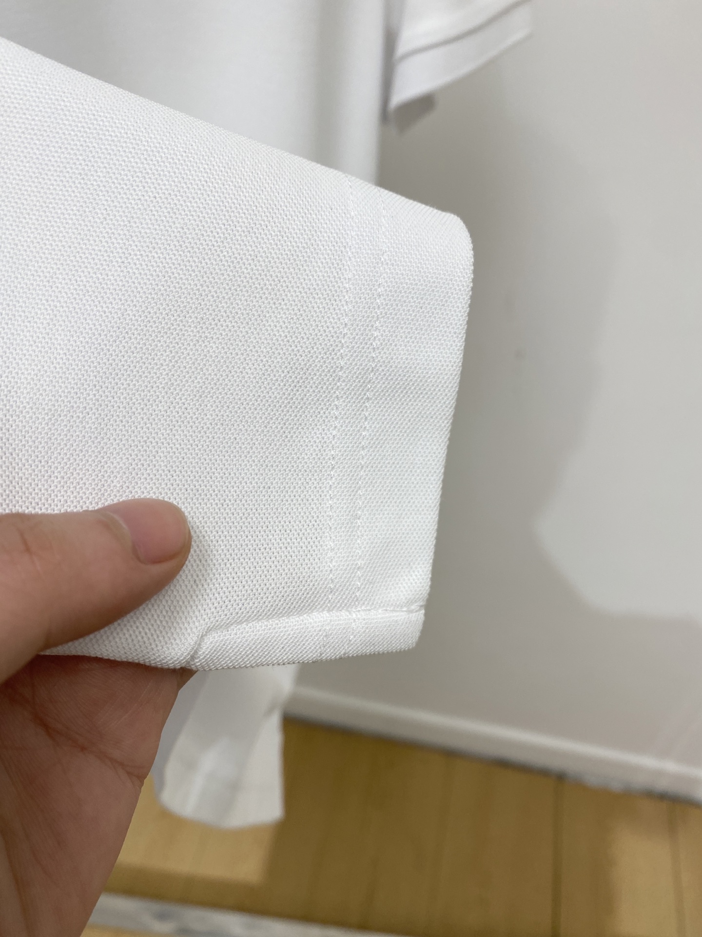 古奇、2026新品短袖T恤，帅气时尚，简约百搭款。胸前精致刺绣图案logo，面料棉 不仅挺括，保持潮流的