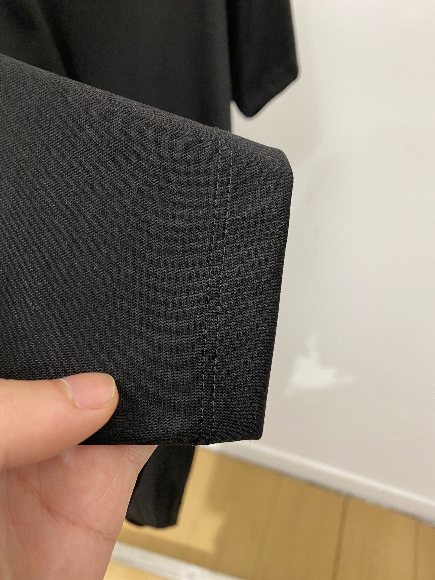 杰尼亚、2026新品短袖T恤，帅气时尚，胸前精致刺绣图案logo，简约百搭款。面料棉 不仅挺括，保持潮流