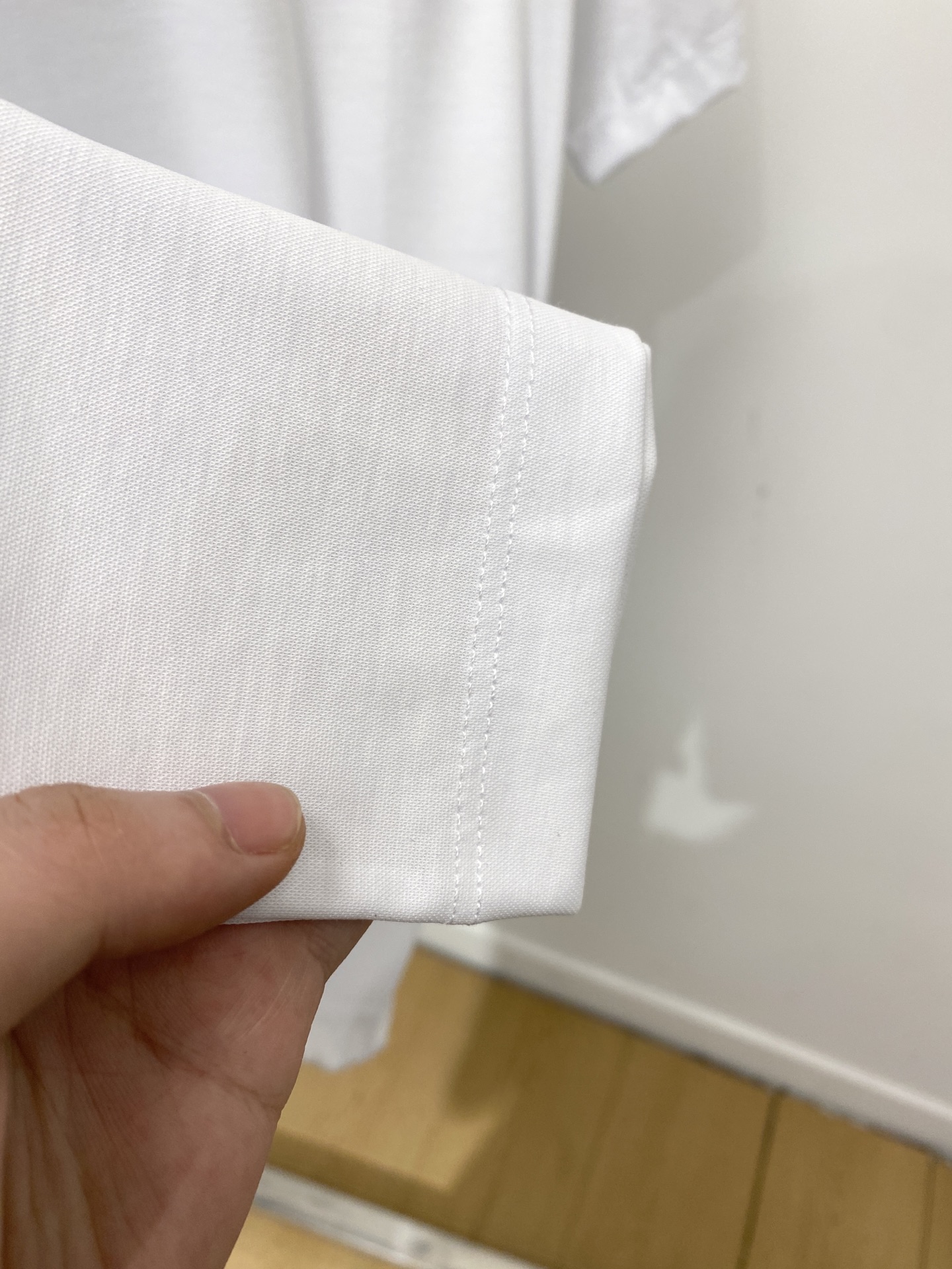 杰尼亚、2026新品短袖T恤，帅气时尚，胸前精致刺绣图案logo，简约百搭款。面料棉 不仅挺括，保持潮流