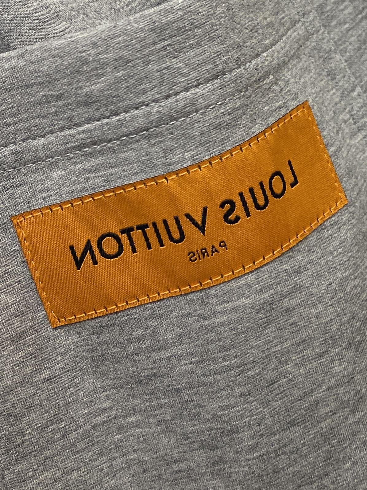 LV、2026爆款休闲裤 高弹显瘦必爆简约百搭爆款，做工精细，每一针都看得到用心，超多明星网红最爱 拉长