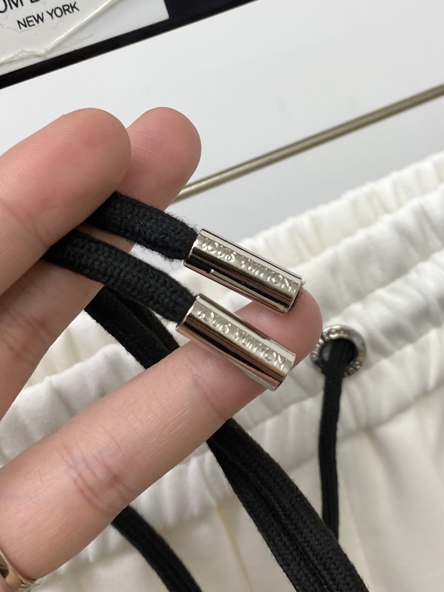 LV、2026爆款休闲裤 高弹显瘦必爆简约百搭爆款，做工精细，每一针都看得到用心，超多明星网红最爱 拉长