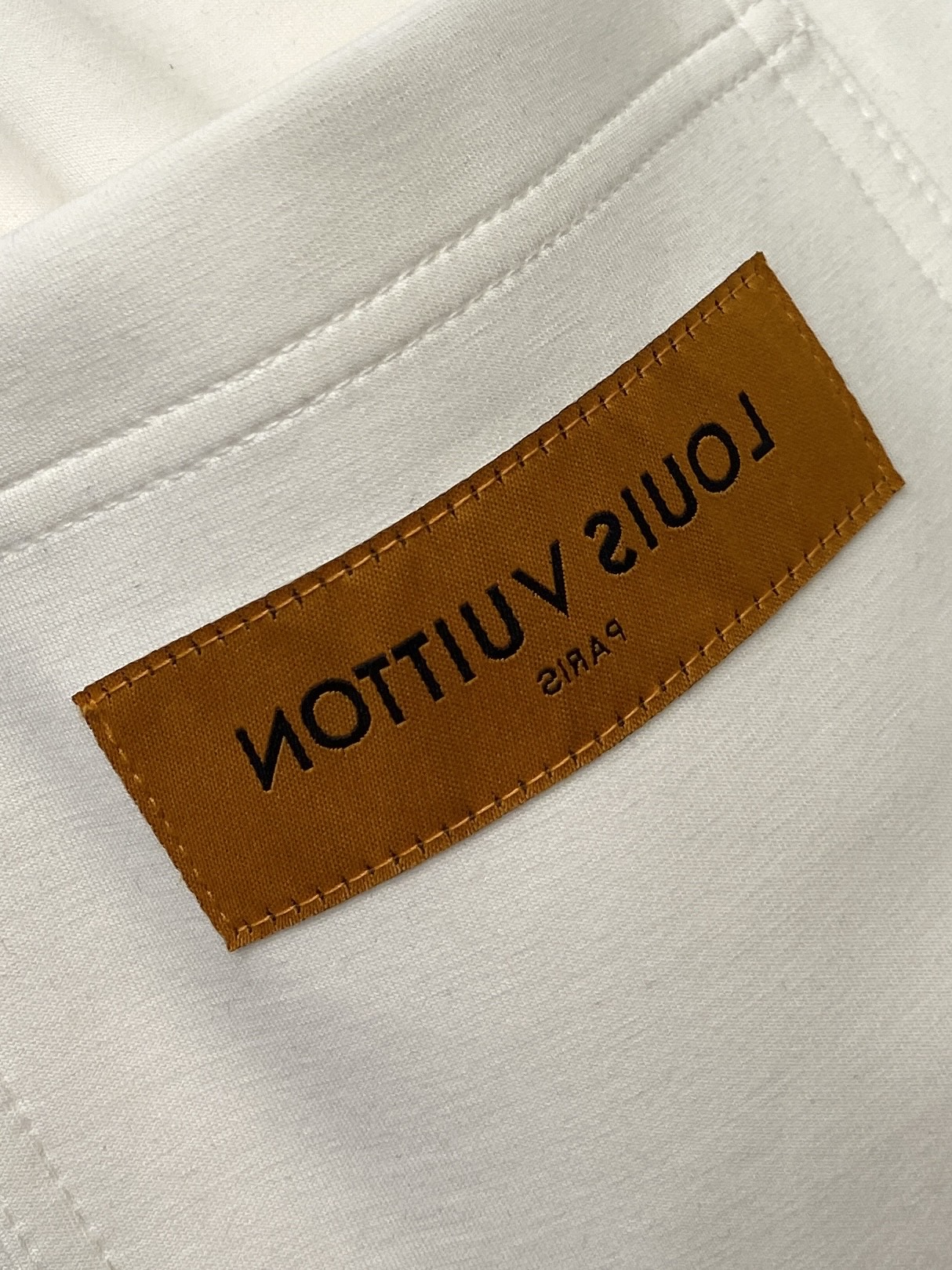 LV、2026爆款休闲裤 高弹显瘦必爆简约百搭爆款，做工精细，每一针都看得到用心，超多明星网红最爱 拉长