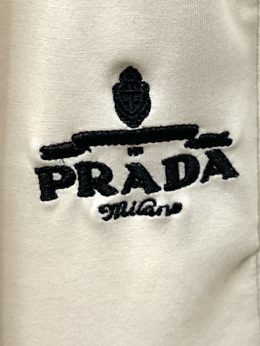 普拉达、2026爆款休闲裤 高弹显瘦必爆简约百搭爆款，做工精细，每一针都看得到用心，超多明星网红最爱 拉