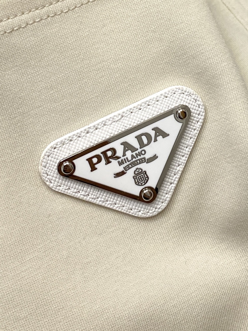 普拉达、2026爆款休闲裤 高弹显瘦必爆简约百搭爆款，做工精细，每一针都看得到用心，超多明星网红最爱 拉