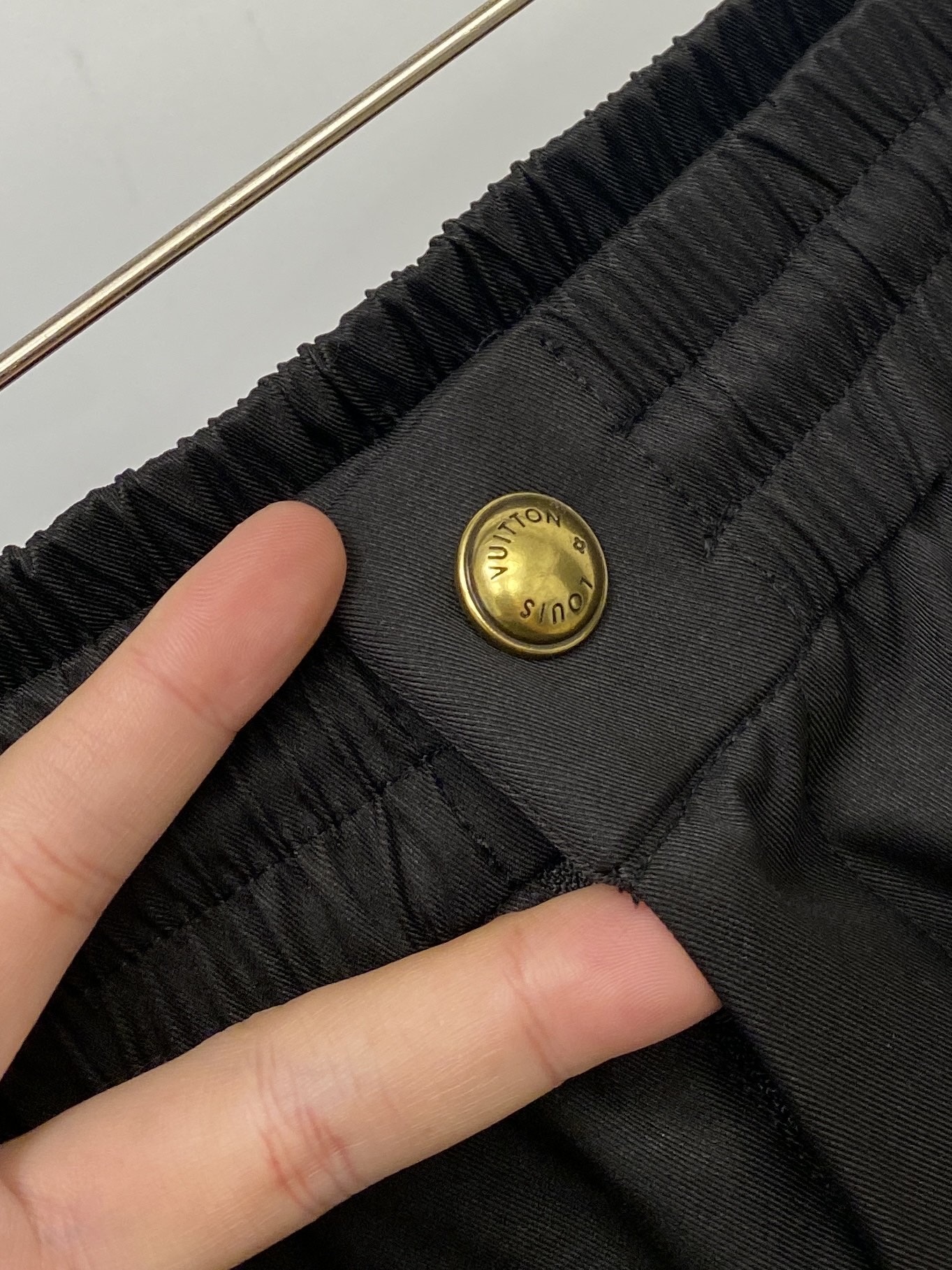 LV、2026爆款休闲裤 高弹显瘦必爆简约百搭爆款，做工精细，每一针都看得到用心，超多明星网红最爱 拉长