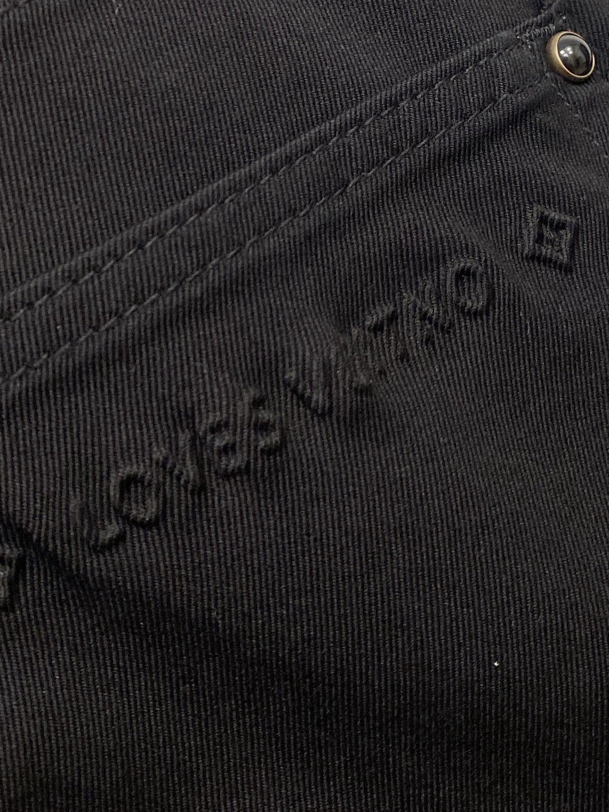 LV、2026最新品，专柜同步有售，原单狠货，水洗休闲牛仔裤，进口原版水洗弹力面料，舒适有弹性，原版五金