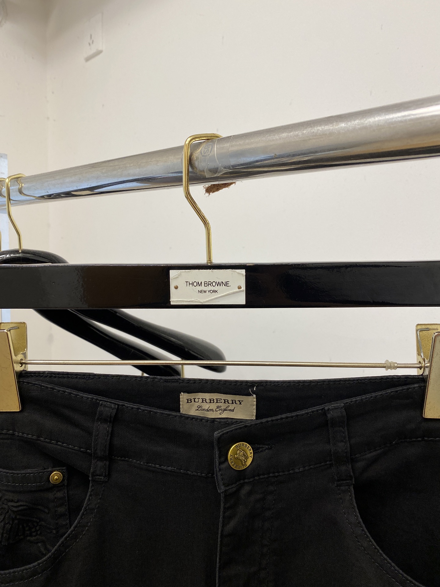 巴宝莉、2026最新品，专柜同步有售，原单狠货，水洗休闲牛仔裤，进口原版水洗弹力面料，舒适有弹性，原版五