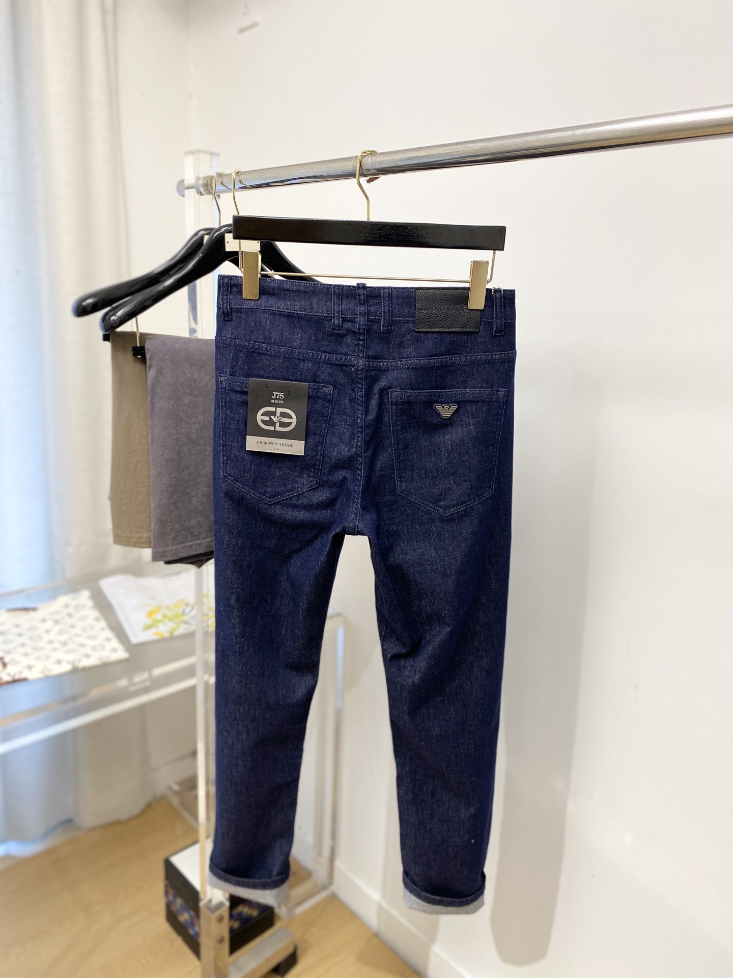 阿玛尼、2026最新品，专柜同步有售，原单狠货，水洗休闲牛仔裤，进口原版水洗弹力面料，舒适有弹性，原版五