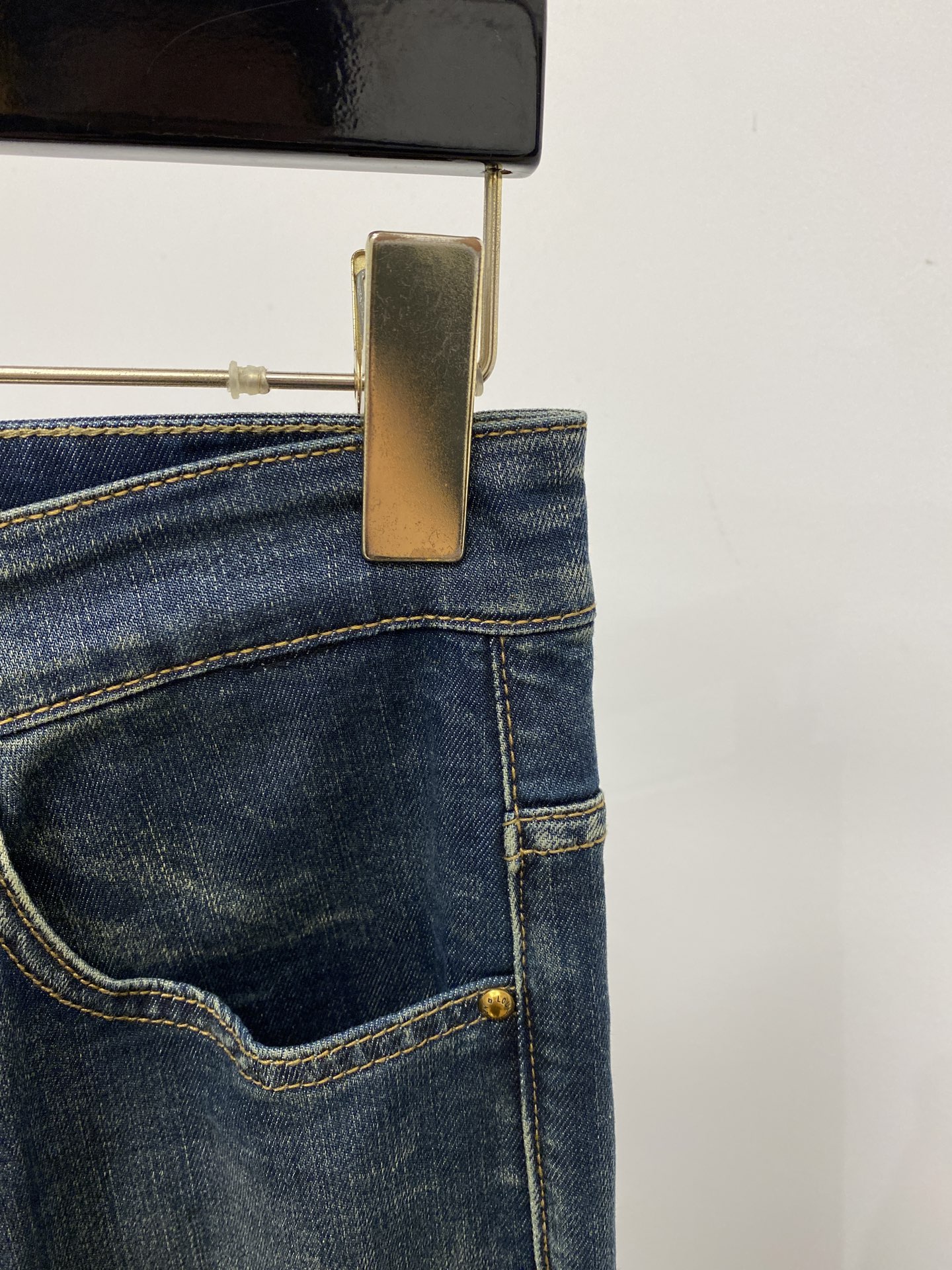 LV、2026最新品，专柜同步有售，原单狠货，水洗休闲牛仔裤，进口原版水洗弹力面料，舒适有弹性，原版五金