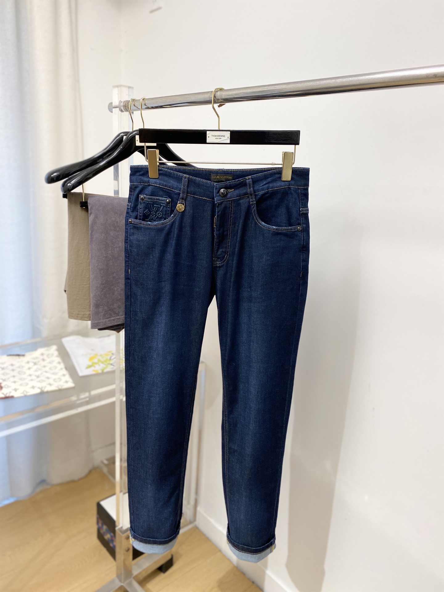 LV、2026最新品，专柜同步有售，原单狠货，水洗休闲牛仔裤，进口原版水洗弹力面料，舒适有弹性，原版五金