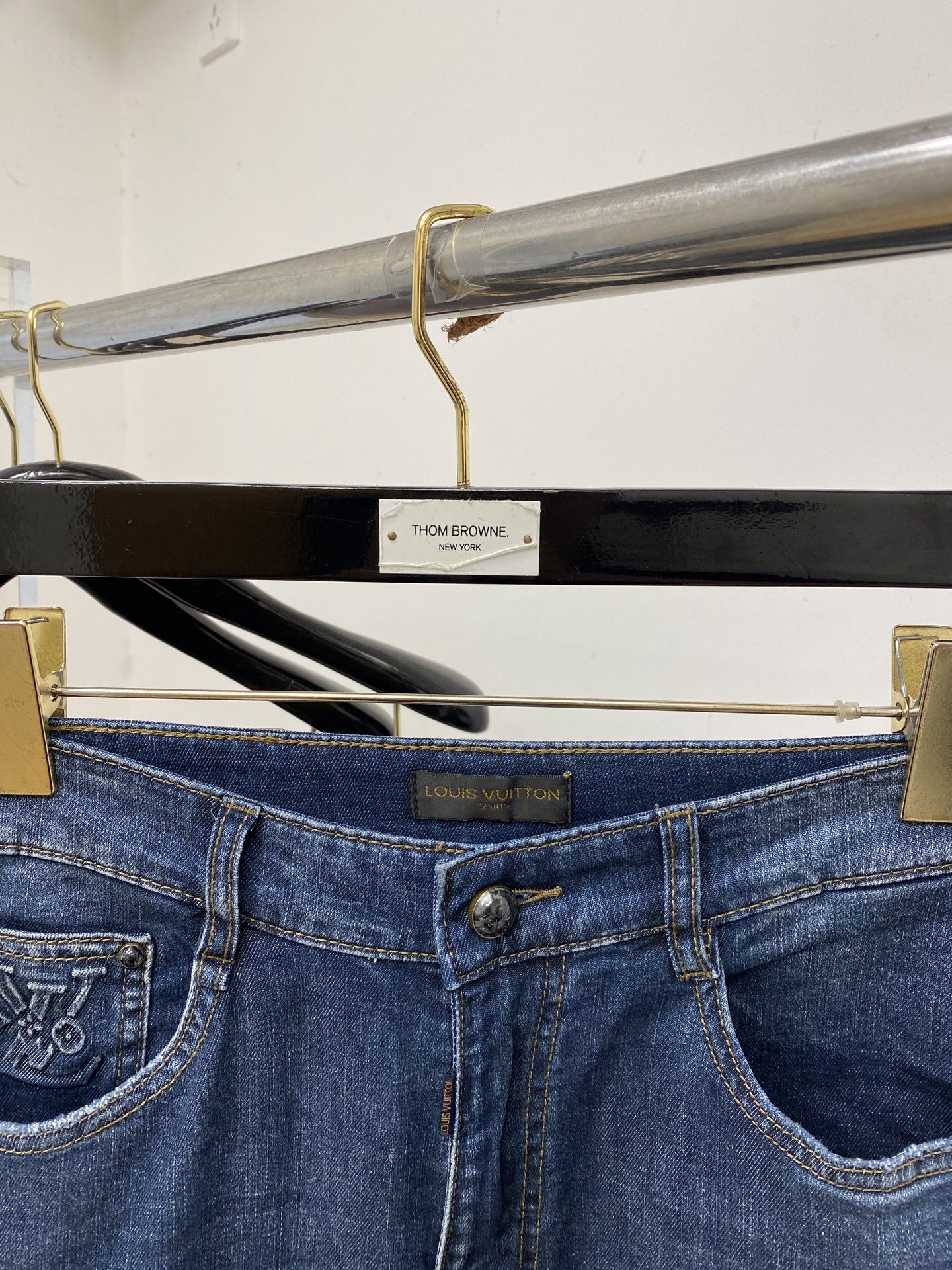 LV、2026最新品，专柜同步有售，原单狠货，水洗休闲牛仔裤，进口原版水洗弹力面料，舒适有弹性，原版五金