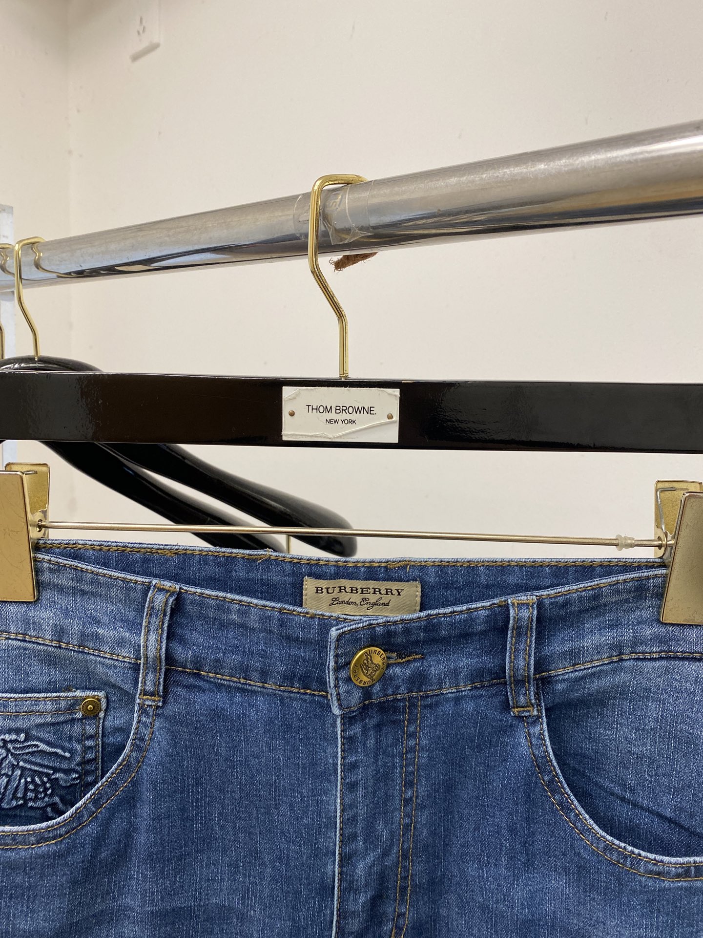 巴宝莉、2026最新品，专柜同步有售，原单狠货，水洗休闲牛仔裤，进口原版水洗弹力面料，舒适有弹性，原版五