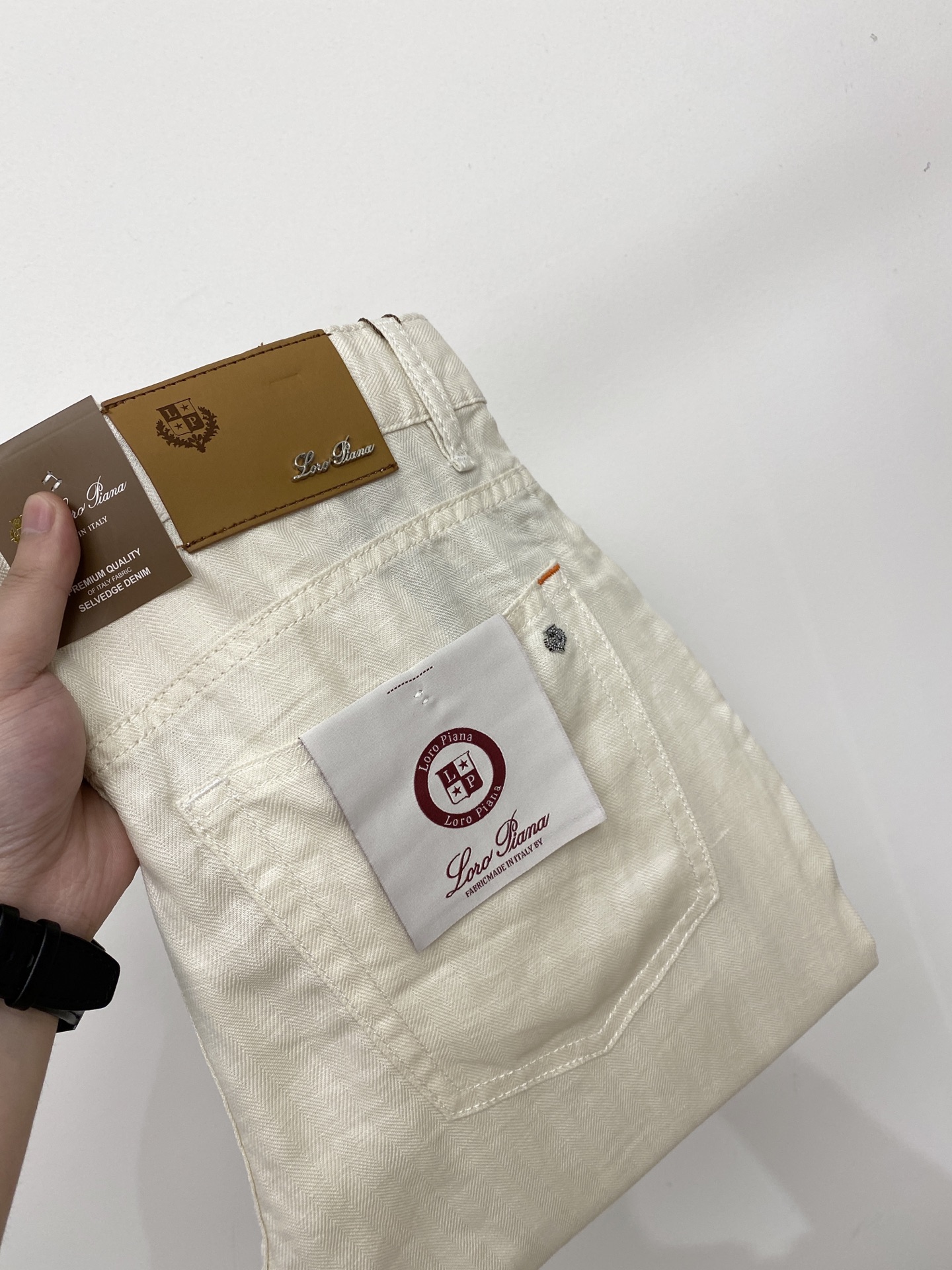 NO:773677,LP, 2026 popular casual canvas pants, high elasticity, slimming, simple and versatile, popular style, fine workmanship, every stitch can be seen attentive, favorite of many celebrities and Internet celebrities, elongating body proportions!  Micro-elastic comfortable fabric, detail body size 30-42, loro piana,19860909LP、2026爆款休闲帆布裤 高弹显瘦必爆简约百搭爆款,做工精细,每一针都看得到用心,超多明星网红最爱 拉长身材比例哦！微弹 舒适面料 细节体码数30-42,,loro piana,,Men's clothing
