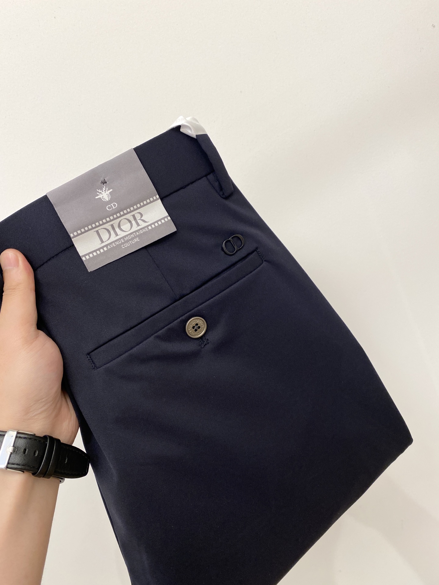 NO:773681,Dior, 2026 popular casual trousers, high elasticity, slimming, simple and versatile, popular style, fine workmanship, every stitch can be seen attentive, favorite of many celebrities and Internet celebrities, elongating body proportions!  Slightly elastic ^_^Comfortable fabric Details body size 30-42,,dior,19860909迪奥、2026爆款休闲西裤 高弹显瘦必爆简约百搭爆款,做工精细,每一针都看得到用心,超多明星网红最爱 拉长身材比例哦！微弹 ^_^舒适面料 细节体码数30-42,,dior,,Men's clothing
