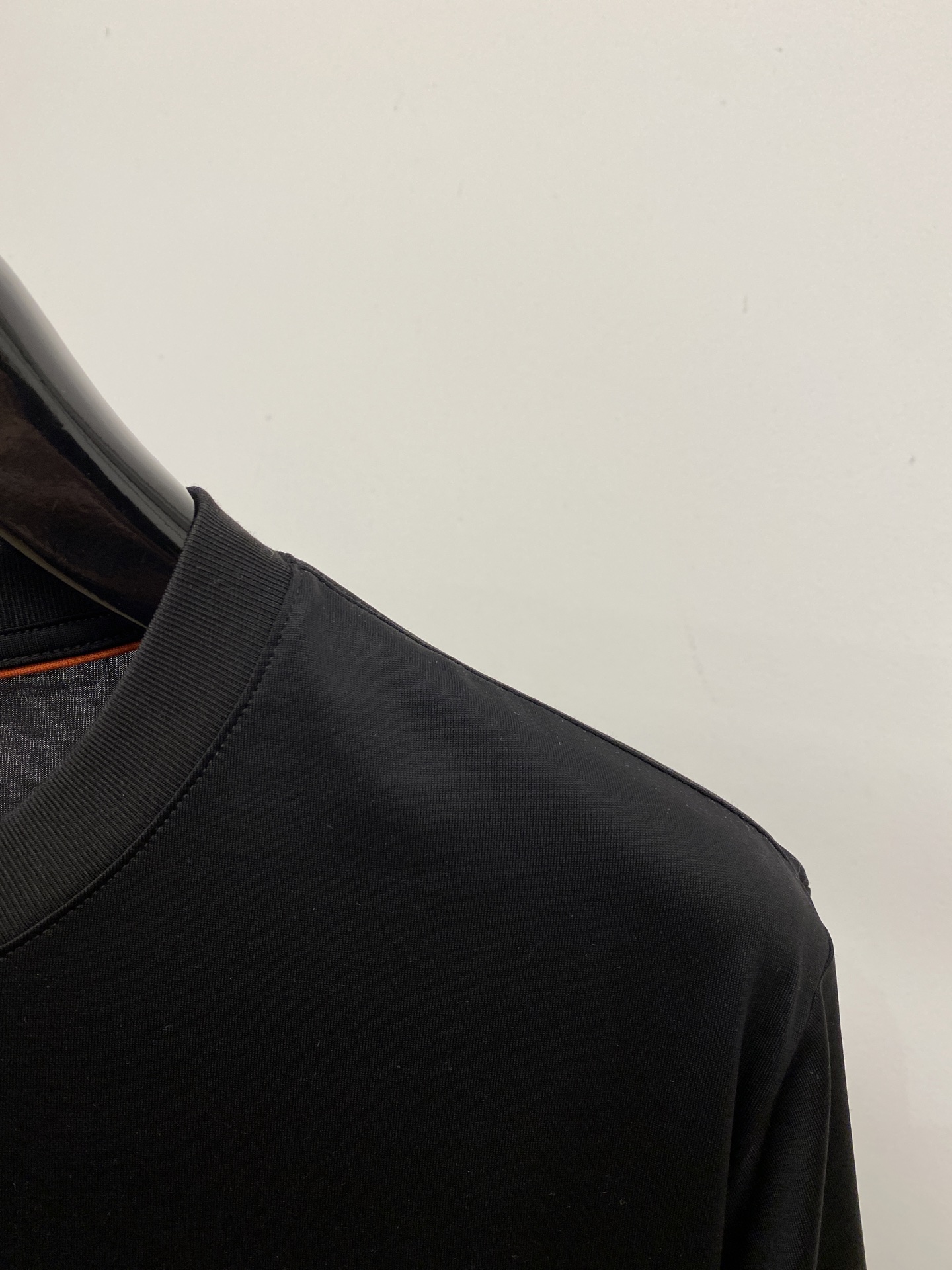 Loro Piana、2026新品短袖T恤，帅气时尚，胸前顶级印胶图案字母logo，简约百搭款。面料棉 