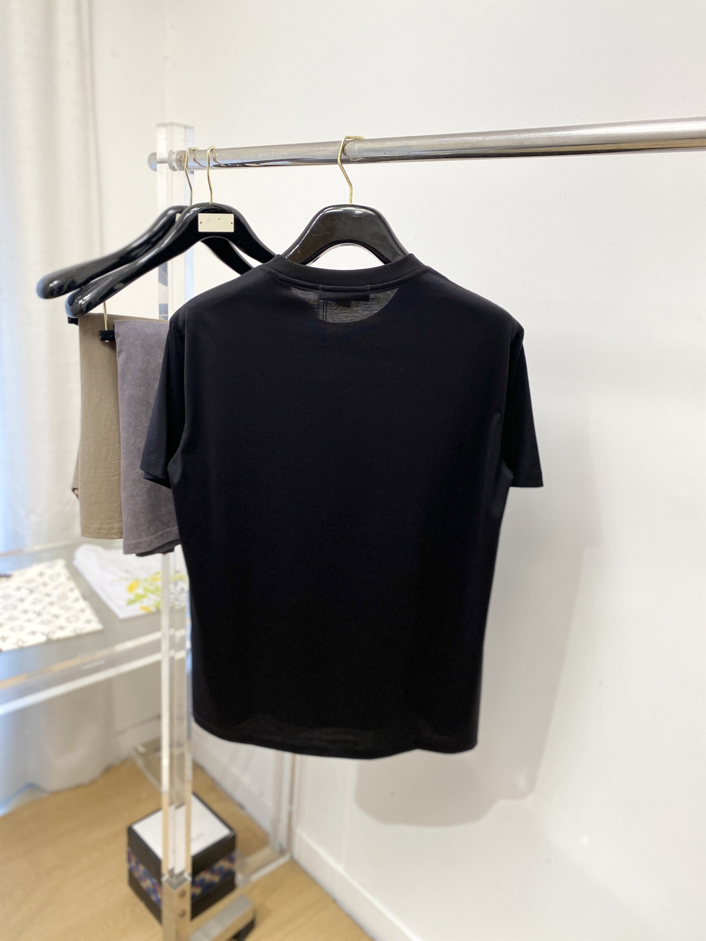 Loro Piana、2026新品短袖T恤，帅气时尚，胸前顶级印胶图案字母logo，简约百搭款。面料棉 