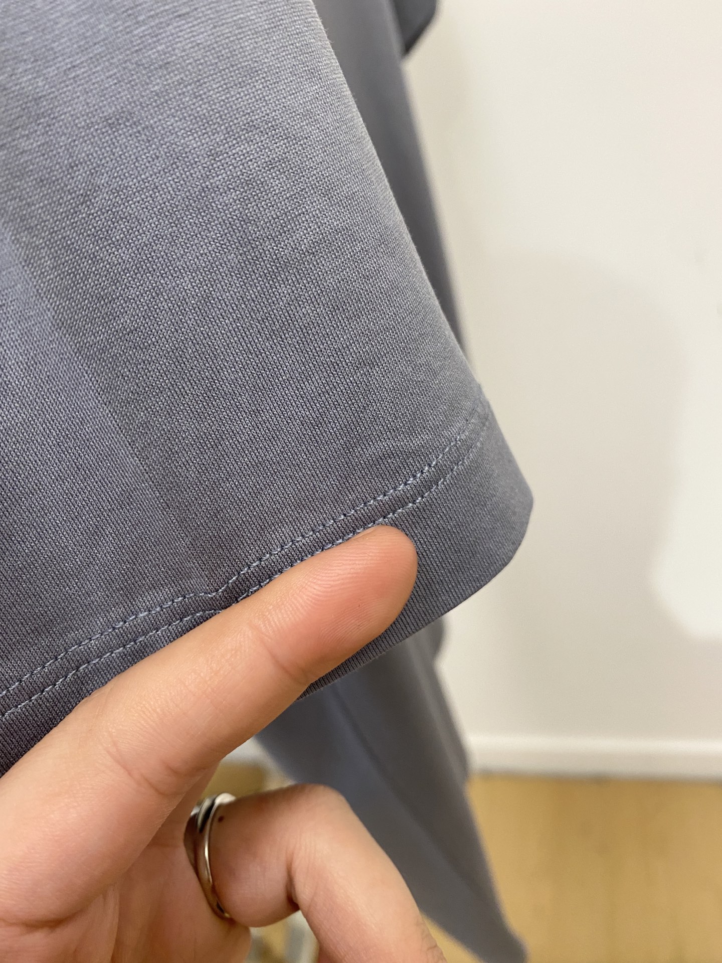 Loro Piana、2026新品短袖T恤，帅气时尚，胸前顶级印胶图案字母logo，简约百搭款。面料棉 