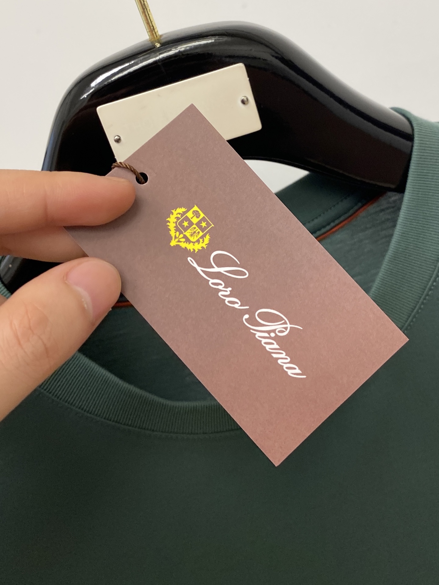 Loro Piana、2026新品短袖T恤，帅气时尚，胸前顶级印胶图案字母logo，简约百搭款。面料棉 