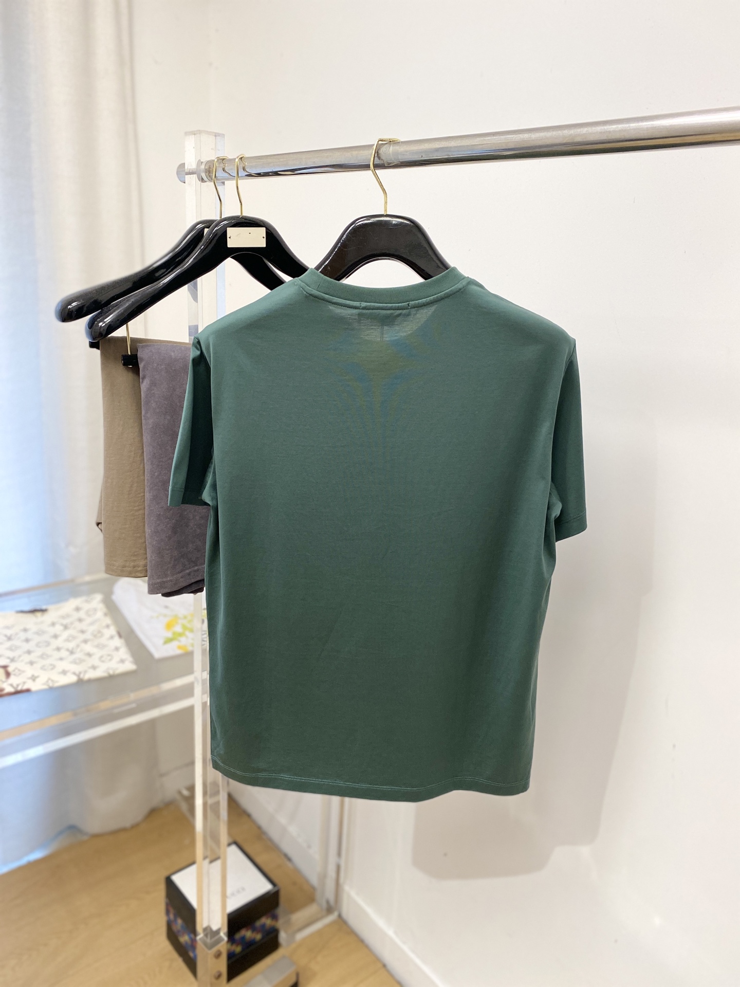 Loro Piana、2026新品短袖T恤，帅气时尚，胸前顶级印胶图案字母logo，简约百搭款。面料棉 