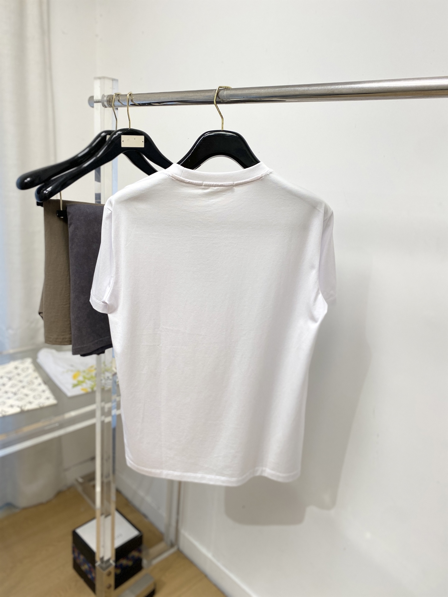 Loro Piana、2026新品短袖T恤，帅气时尚，胸前顶级印胶图案字母logo，简约百搭款。面料棉 