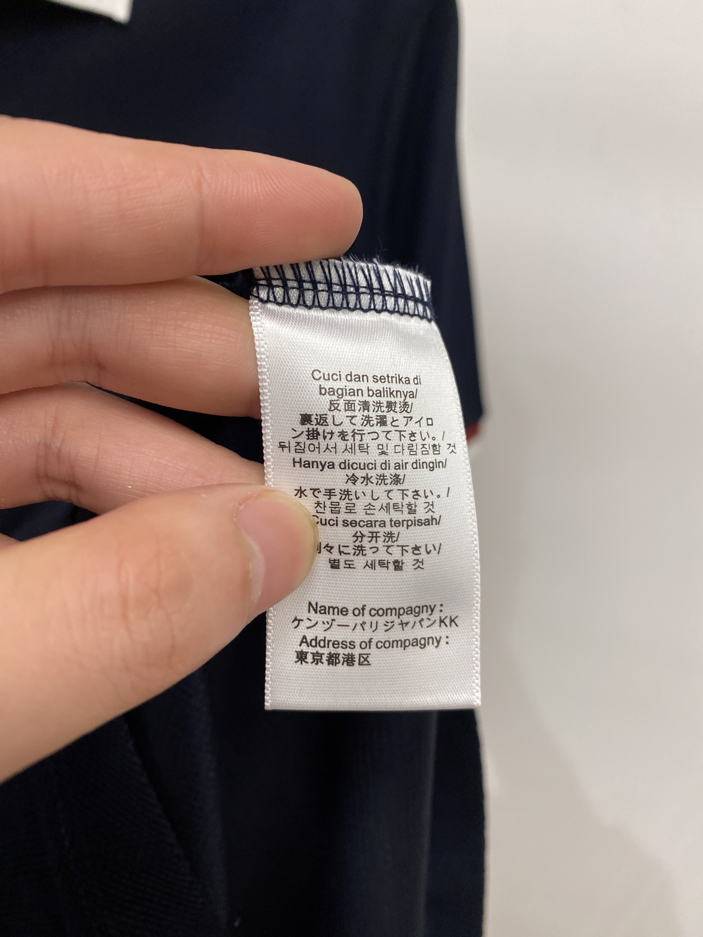 古奇、2026新品短袖T恤，帅气时尚，胸前精致刺绣字母logo，简约百搭款。面料棉 不仅挺括，保持潮流的